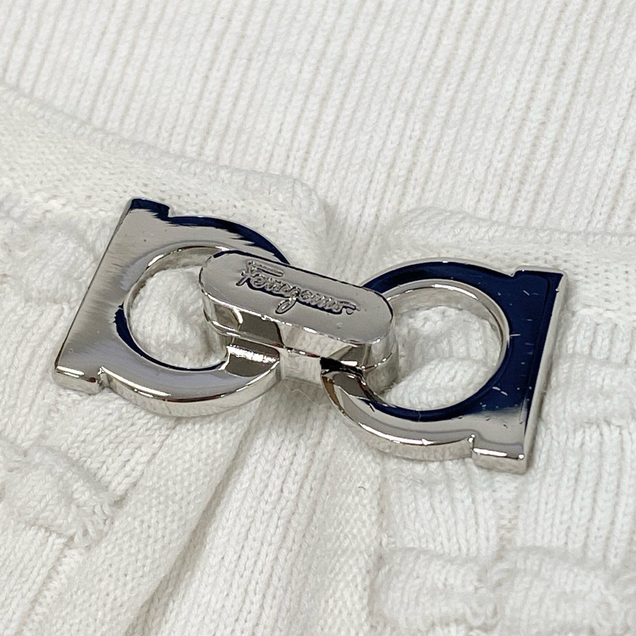 22a23 Salvatore Ferragamo サルヴァトーレフェラガモ ガンチーニボタン 7分袖 リブニット トップス L ホワイト コットン レディースu02t