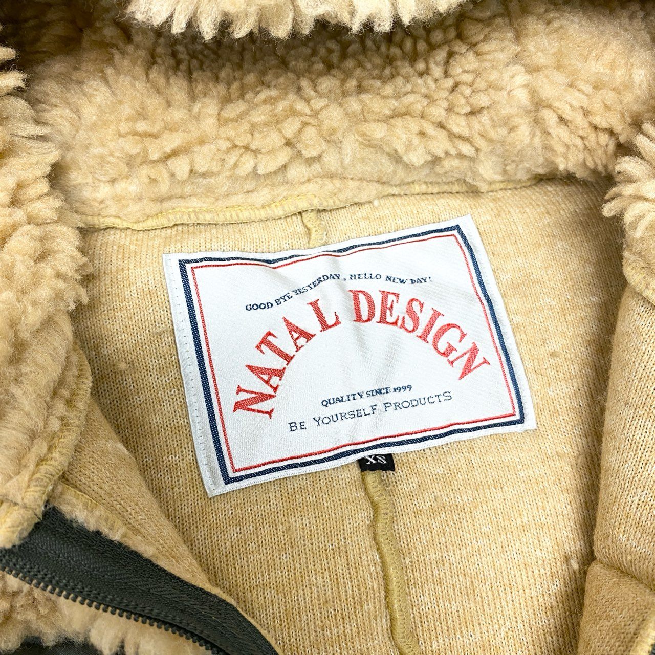 33c10 NATAL DESIGN ネイタルデザイン ホワイトバッファローボアジャケット フリースジャケット アウター XSサイズ ベージュ カーキ メンズ 男性用o07t