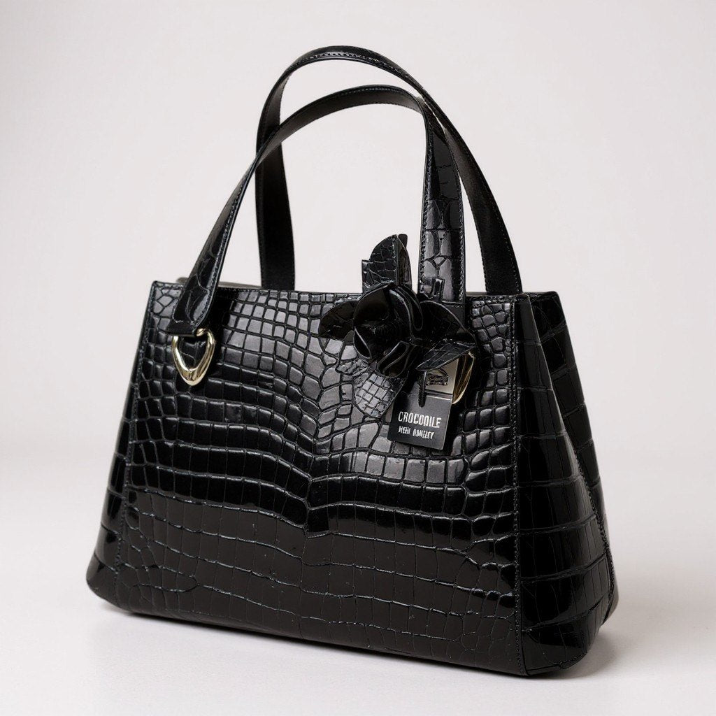 gk16《極美品》 sanpo サンポー JRA認定 シャイニングクロコ ハンドバッグ ブラック Crocodile Leather ワニ革 ワンショルダー センター取り エキゾチックt18r