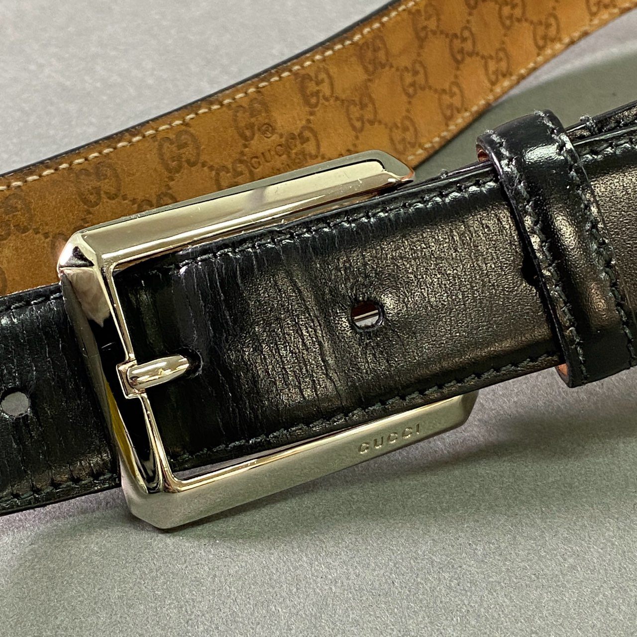 l12 GUCCI グッチ ピン式 レザーベルト 裏地シマ 80・32 ブラック シルバー Leather ビジネス 仕事 フォーマル