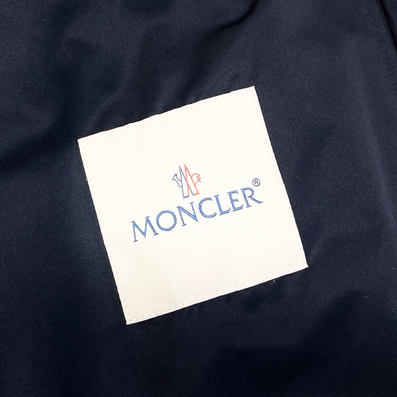 62a28 MONCLER モンクレール 23SS ATRIA WZIP ナイロンジャケット パーカー フーディ I10911A00008 2 ネイビー メンズo07t