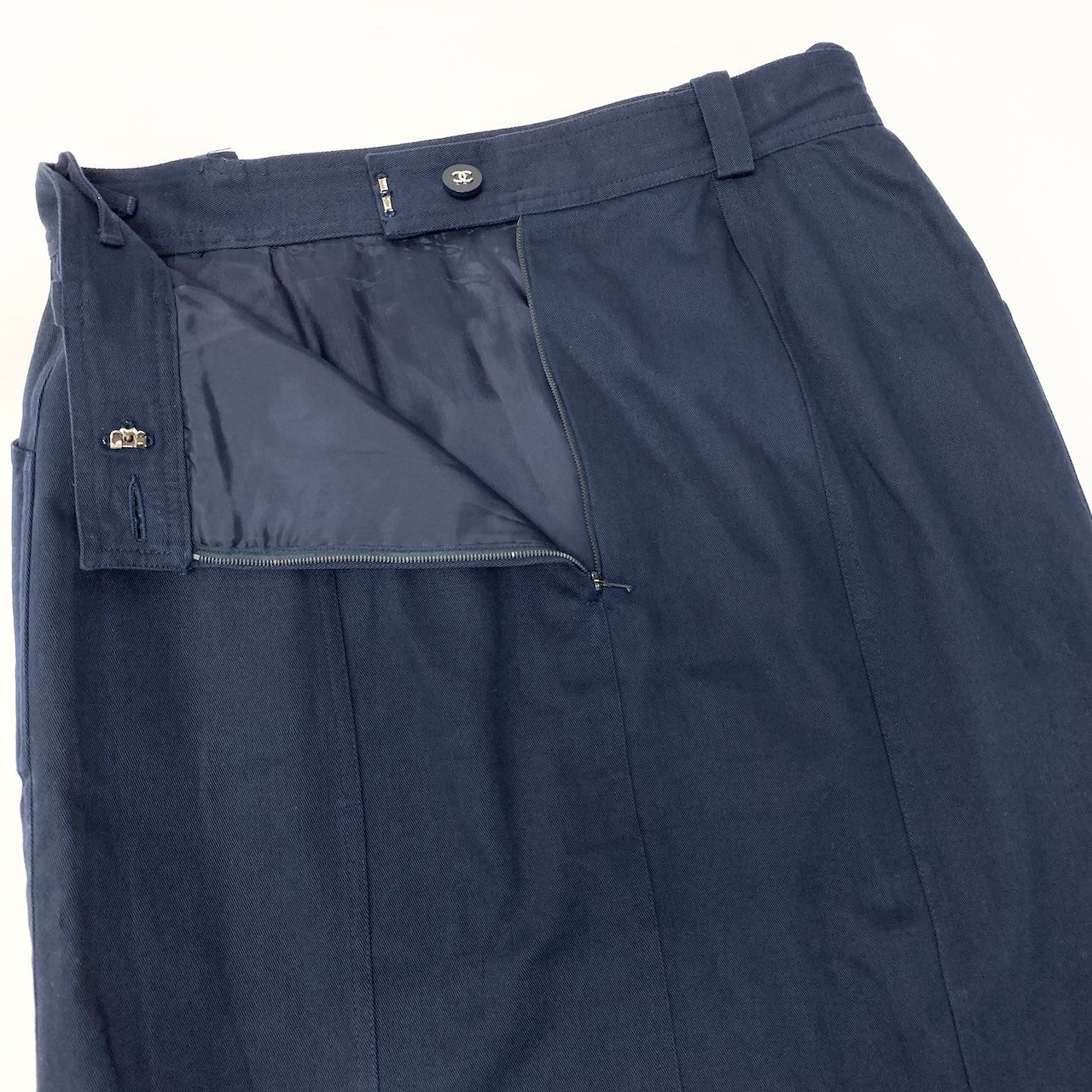 Cd2  CHANEL シャネル 膝丈スカート タイトスカート ココマークボタン レディース 女性服 サイズ42 ネイビー コットン100％u02t
