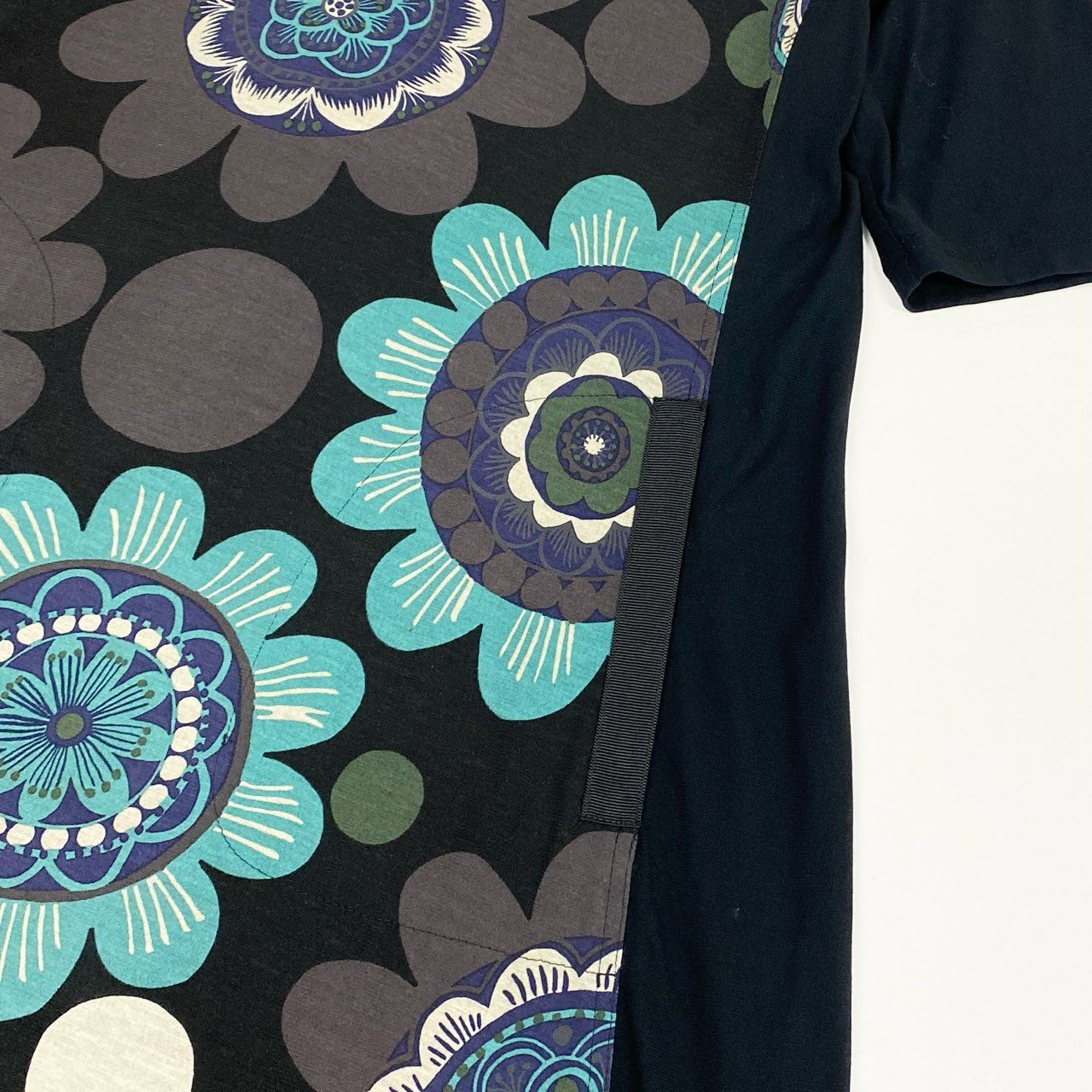 64k19 TOKUKO 1er VOL トクコプルミエヴォル 五分袖 ロングワンピース コットンワンピース 花柄プリント ウエストリボン○ レディース 女性用 9 ブラック 綿100％u02t