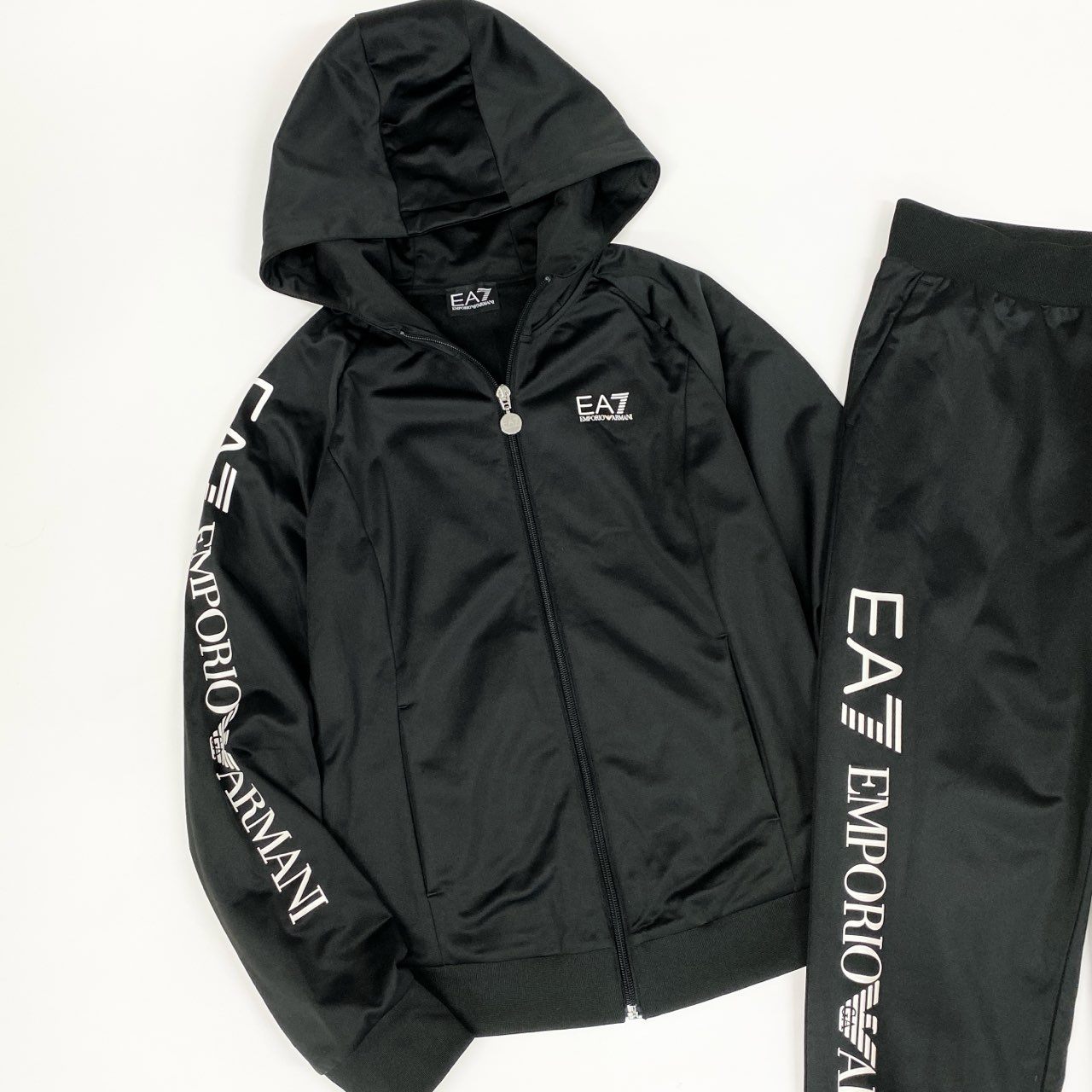 3d15 EMPORIO ARMANI  エンポリオアルマーニ EA7 セットアップ ジャージ ロゴパーカー ロングパンツ サイズS ブラック メンズ 紳士服o07t