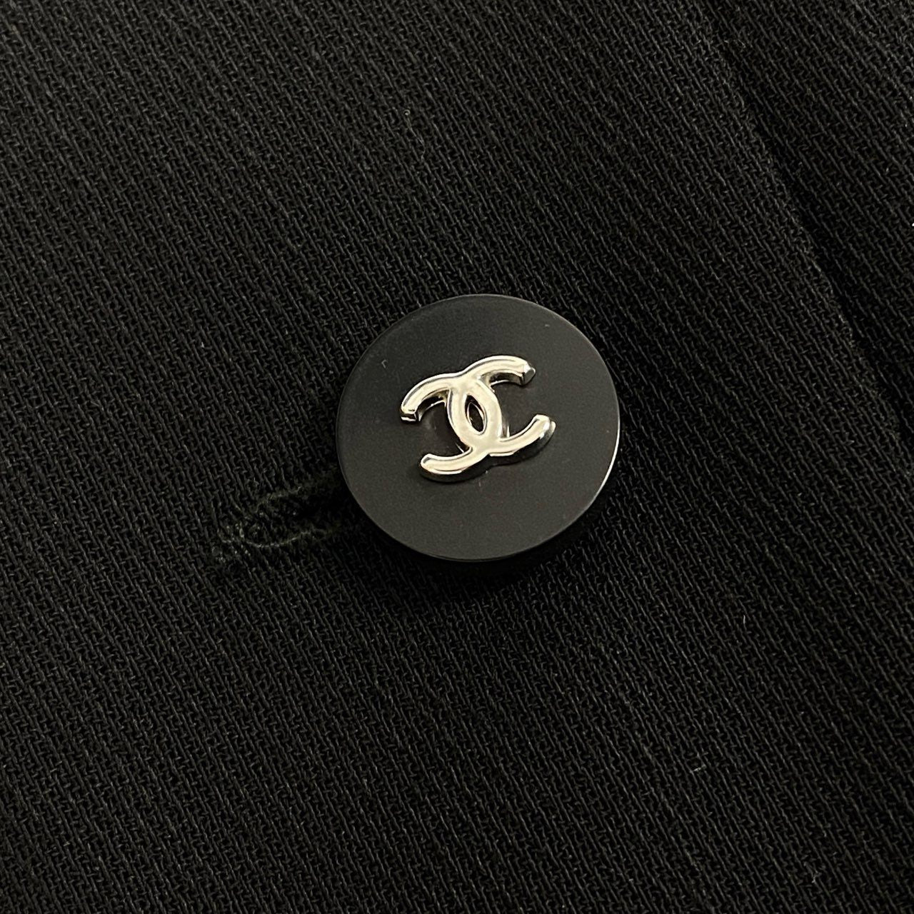Cb15 CHANEL シャネル ノースリブVネックドレスワンピース ココマーク CC logo buttons One-piece ブラック ウール100％ レディース 女性用ta1