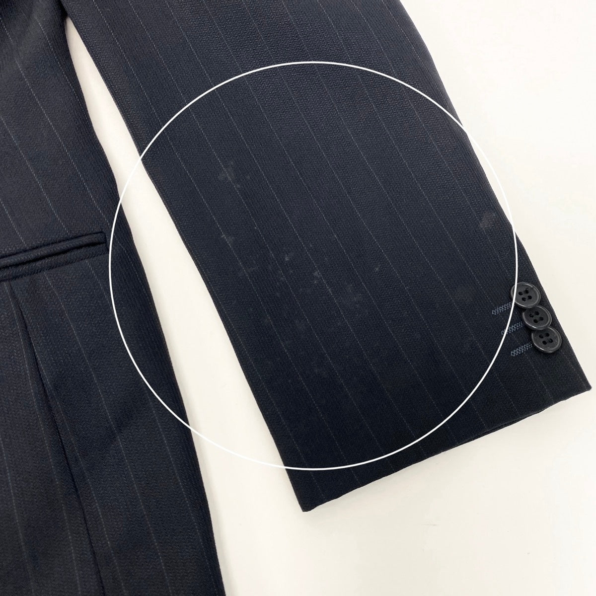 92g27 GIORGIO ARMANI LE COLLEZIONI  ジョルジオアルマーニ コレツィオーニ セットアップ シングルスーツ 3B ストライプ柄 サイズ50 ブラック メンズ 紳士服o07t