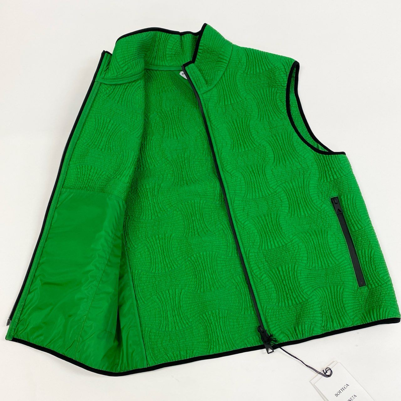 b23 BOTTAGA VENETA ボッテガヴェネタ 2022SS INTRECCIO イントレッチオ ベスト サイズS グリーン メンズ ジャケット ライトアウターta1