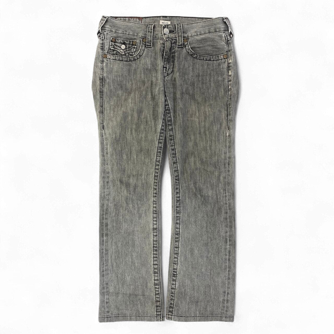 69d30 米国製 TRUE RELIGION トゥルーレリジョン RICKY ストレートフィットデニム デニムパンツ ひ型マーク 馬蹄  ROW30/SEAT33 グレー系 コットン100％ メンズ 紳士服u02t