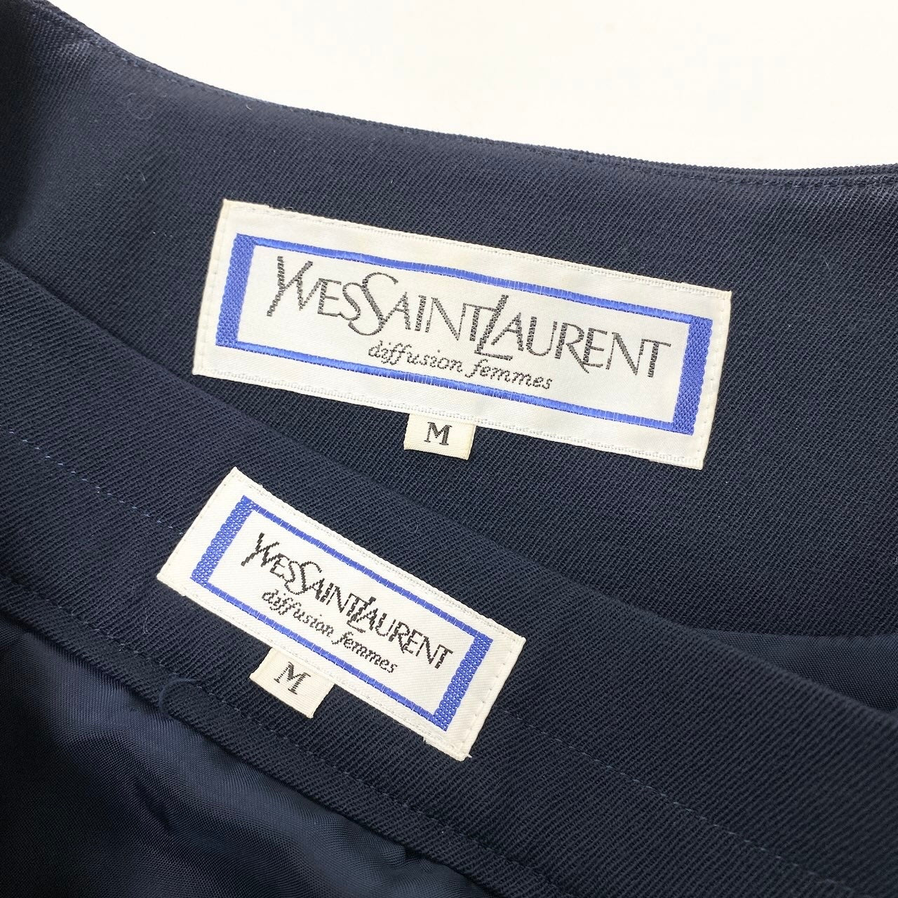 43e11 YVES SAINTLAURENT イヴサンローラン セットアップスカート フォーマル ノーカラージャケット タックスカート サイズM ネイビー ウール100％ レディース 女性服o07t