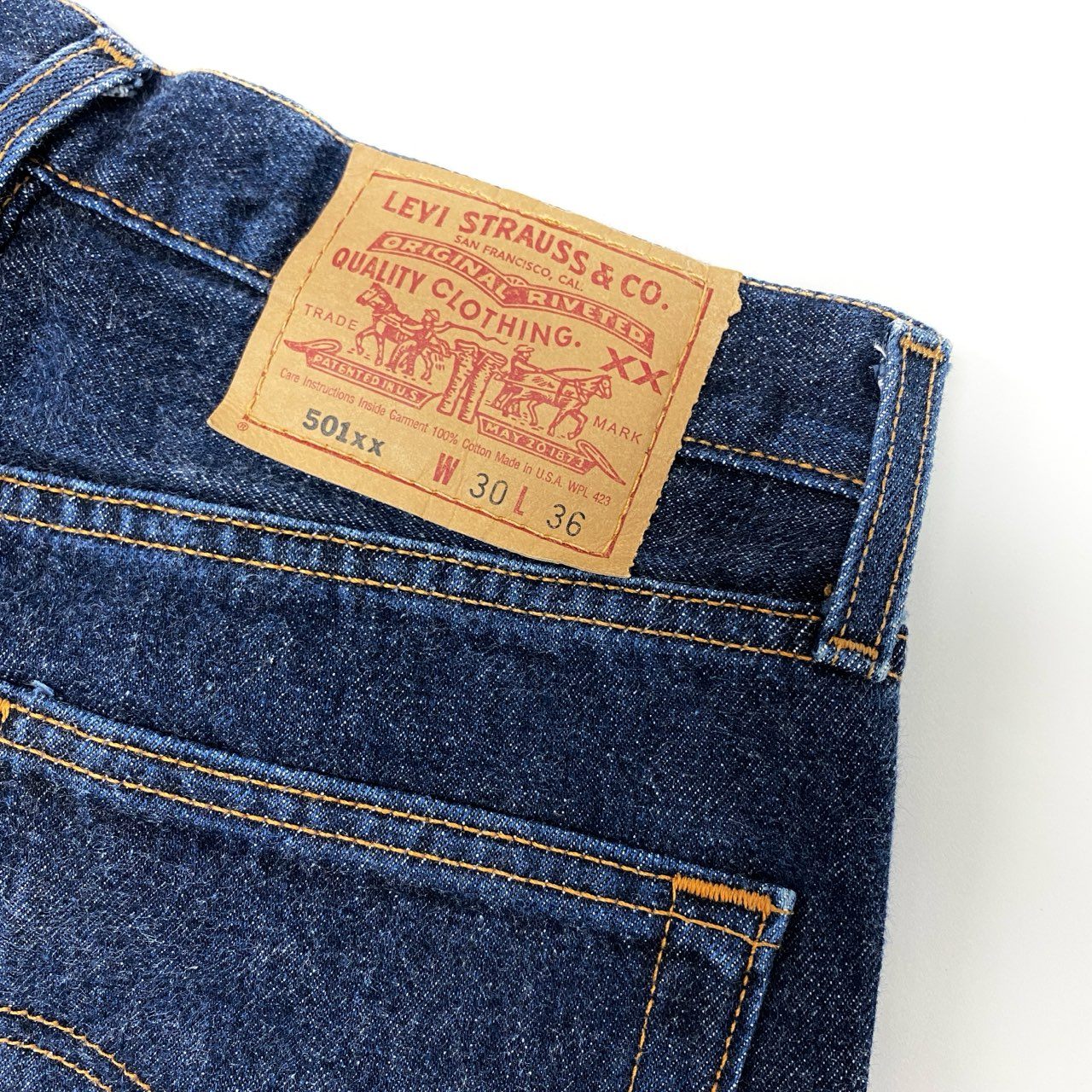 19k10 LEVIS リーバイス デニムパンツ ジーンズ ボトムス 97年 USA製 濃組 501xx W30 L36 インディゴ メンズu02t