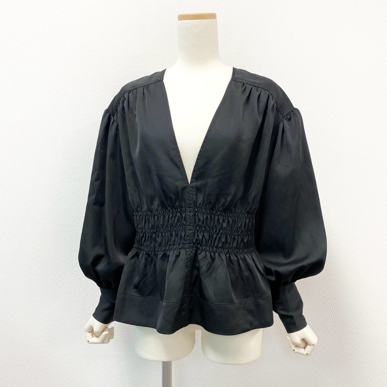 27j22《未使用》 GANNI ガニー 長袖ブラウス シャツ トップス ウエストギャザー ボリュームスリーブ サイズ36 ブラック レディースu02t