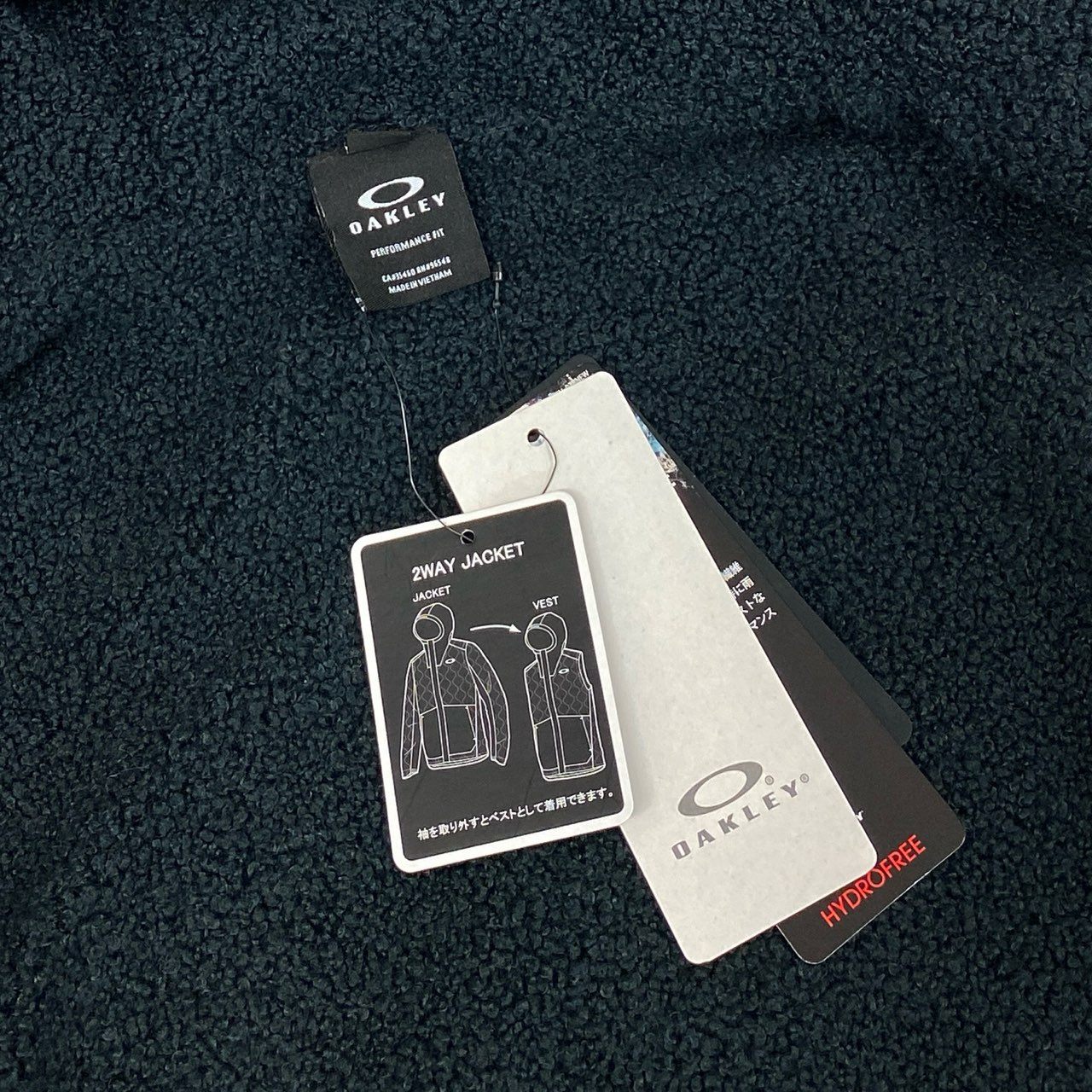 84i10-6《未使用品》タグ付 OAKLEY オークリー UNEVEN PUFF JACKET 3.0 中綿2wayジャケット ベスト ゴルフウェア アウター ロゴ刺繍 大きいサイズ FOA402870 2XL ネイビー メンズk02i