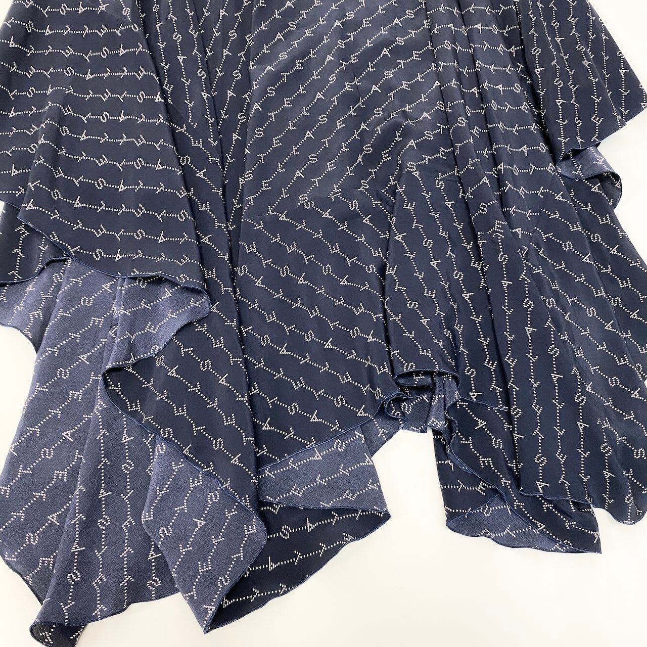 If6 STELLA McCARTNEY ステラマッカートニー アシンメトリーデザイン ロゴプリント 変形スカート  サイズ38 ネイビー シルク100％ レディース 女性用u02t