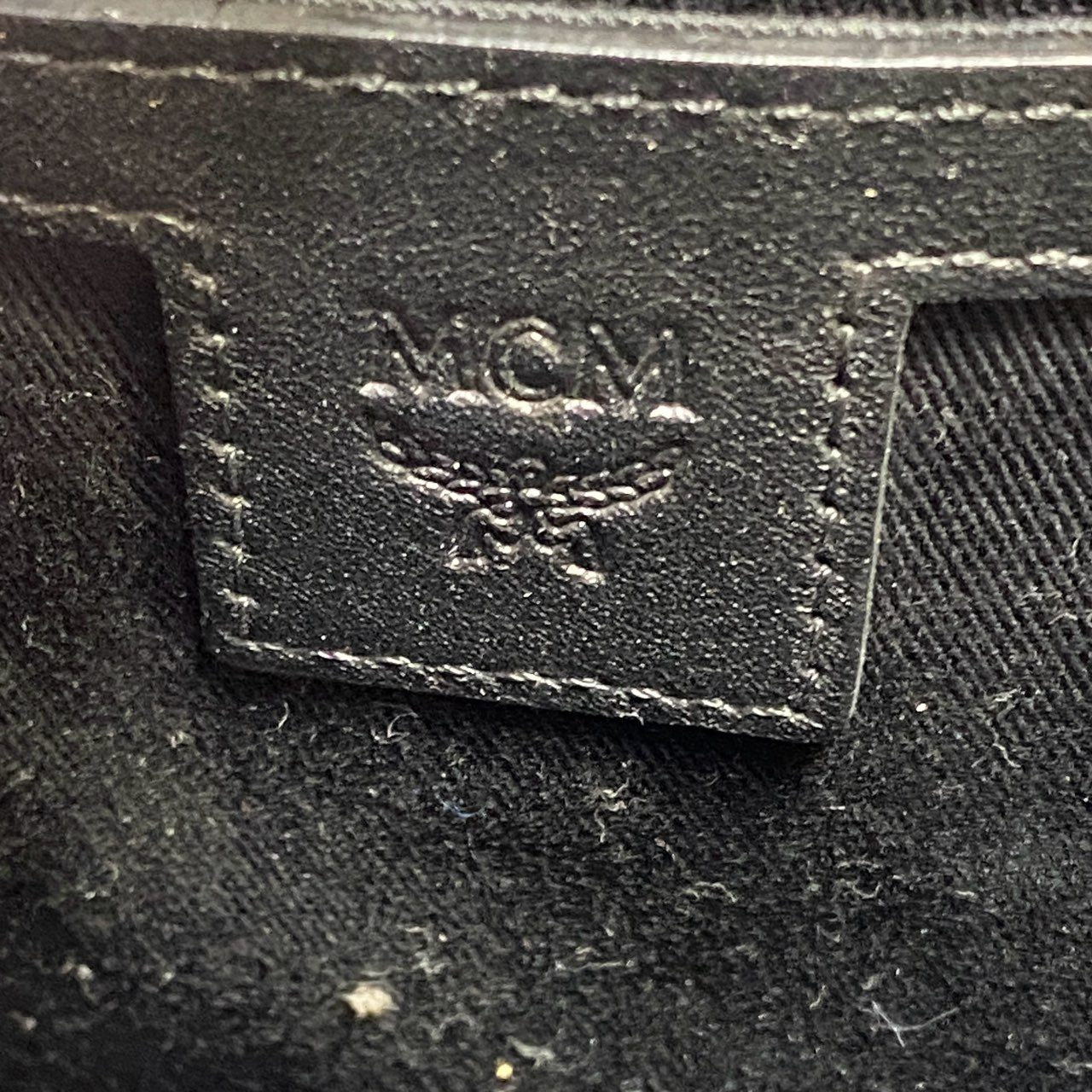 gk16《美品》 MCM エムシーエム STARK BACK PACK スタッズ リュック MINI ブラック レザー バックパック カバン 鞄t18r