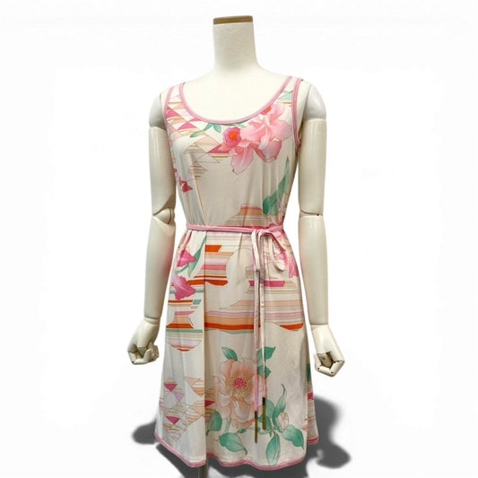 66c8 《美品》 LEONARD レオナール カンカン素材 花柄ワンピース ノースリーブワンピース ひざ丈ワンピース 0330243 サイズ1 ピンク レディースu02t