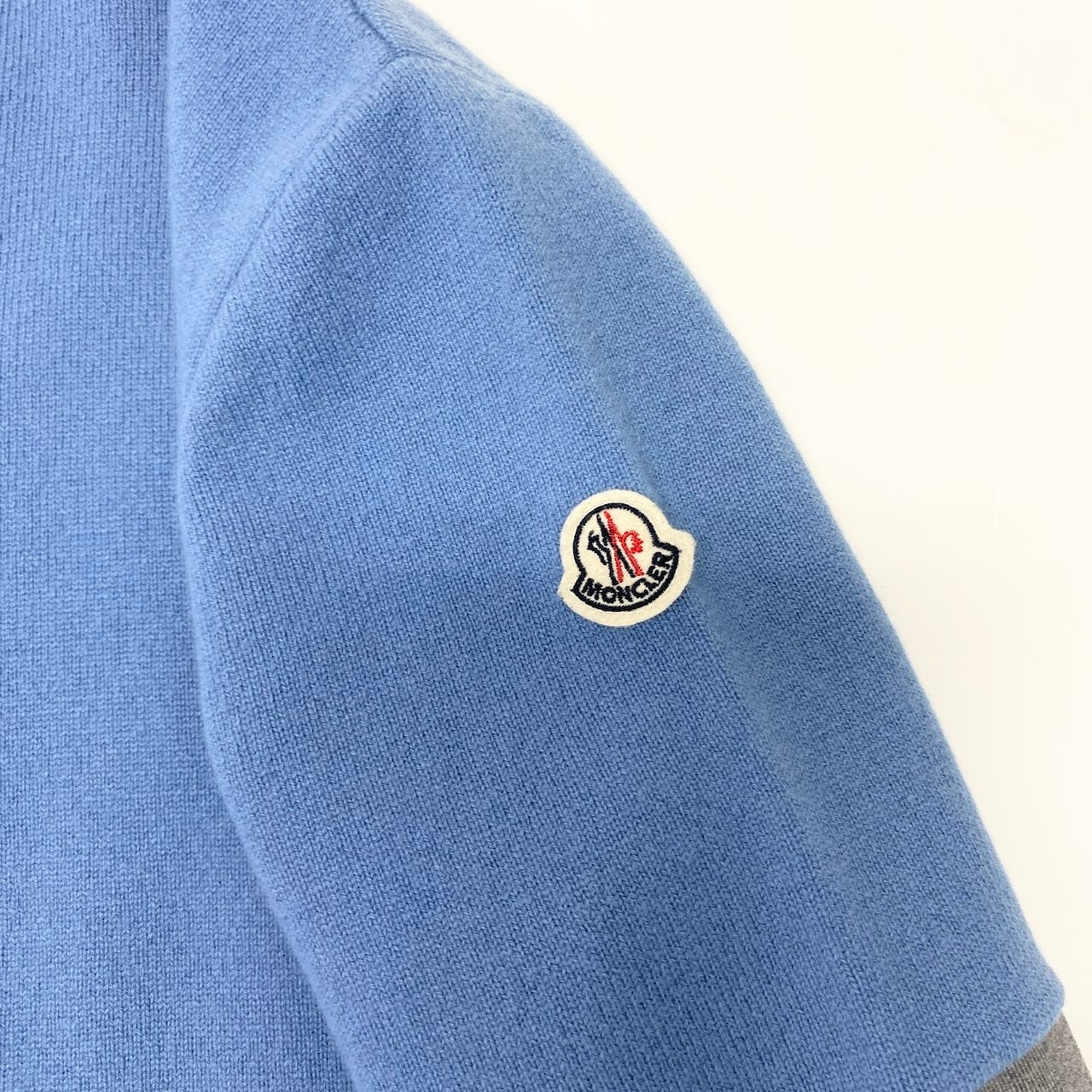 e10 MONCLER 半袖ニットセーター カシミヤ混 イタリア製 Mサイズ ブルー グレー レディース 女性用k02i