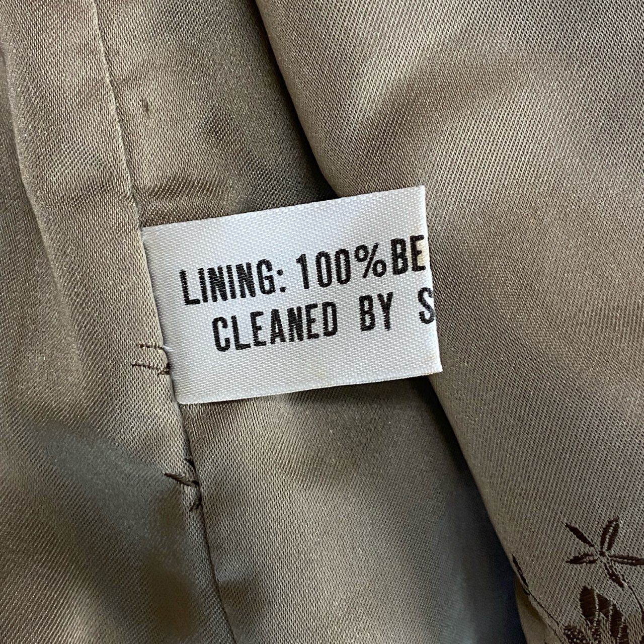 25L5 SAGA FOX サガフォックス 銀サガ フォックスファー コート サイズF ベージュ 最高級本毛皮 FUR COAT 裏地刺繍t18r