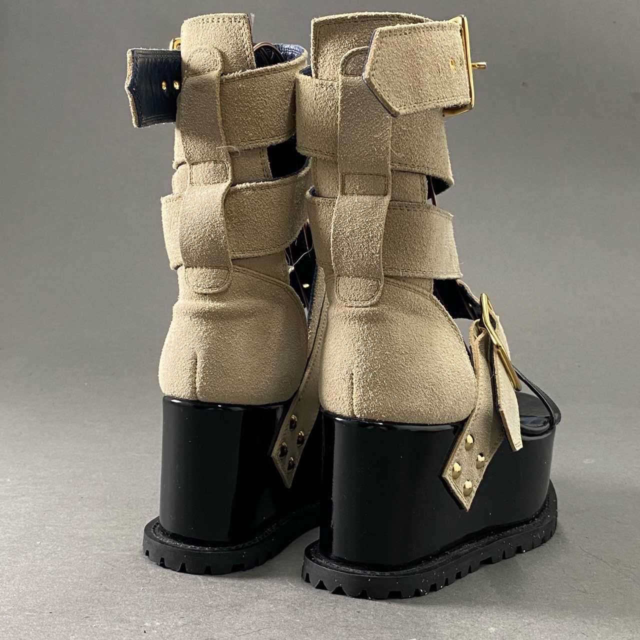 4f20 sacai サカイ ベルトブーツサンダル 35 ベージュ ブラック レザー 厚底 vibram 日本製 シューズ