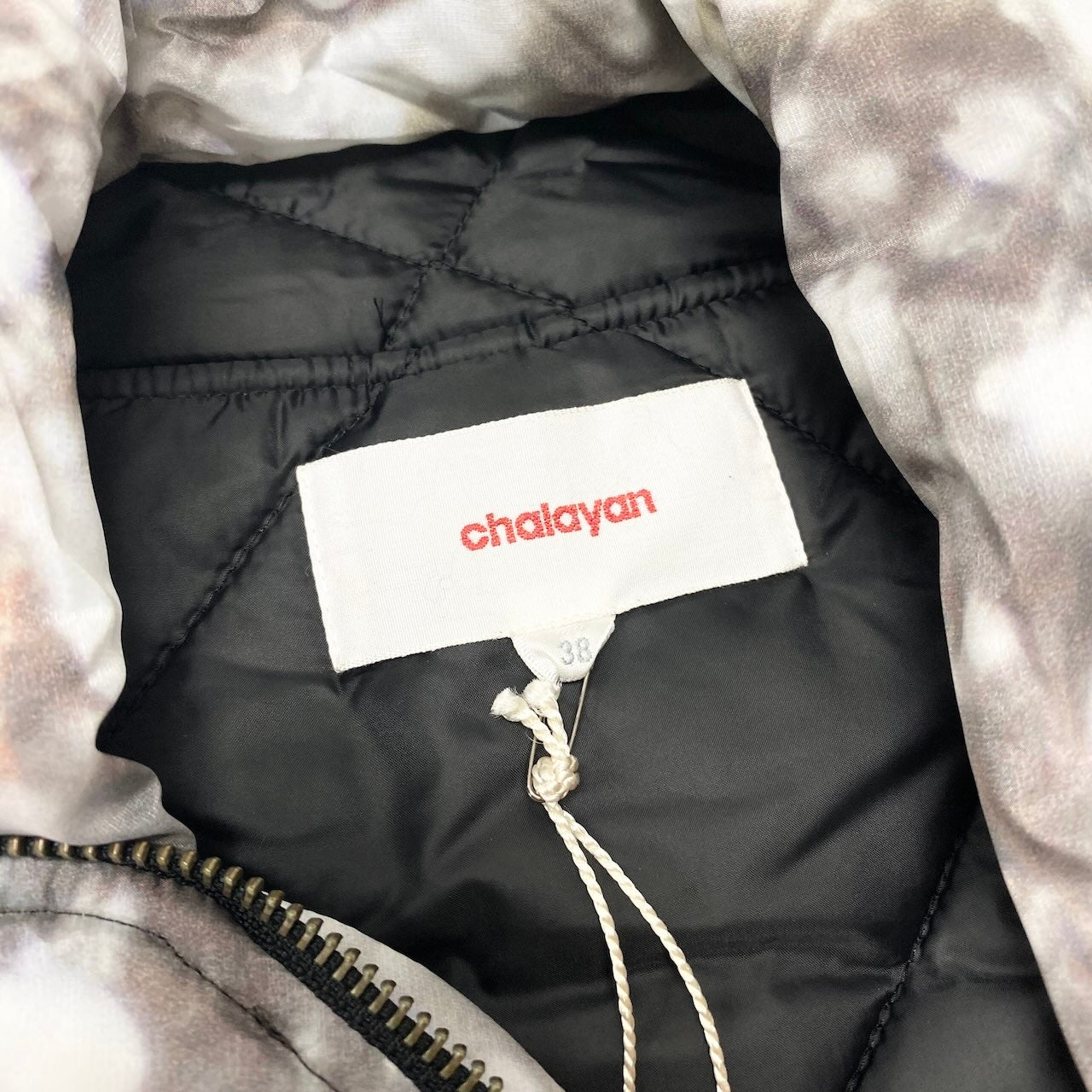28c11【新品保管品】chalayan フセイン チャラヤン 中綿ジップアップジャケット ジップアップロングジャケット 38サイズ マルチカラー ポリエステル100％ メンズ 男性用u02t
