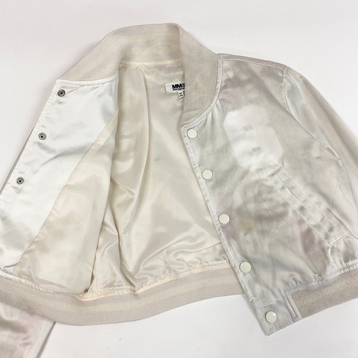 Af29 MM6 Maison Margiela マルタンマルジェラ スタジャン ヴィンテージ加工 アウター ジャケット サテン イタリア製 レディース 女性用 S62AN0088 38 オフホワイトu02t