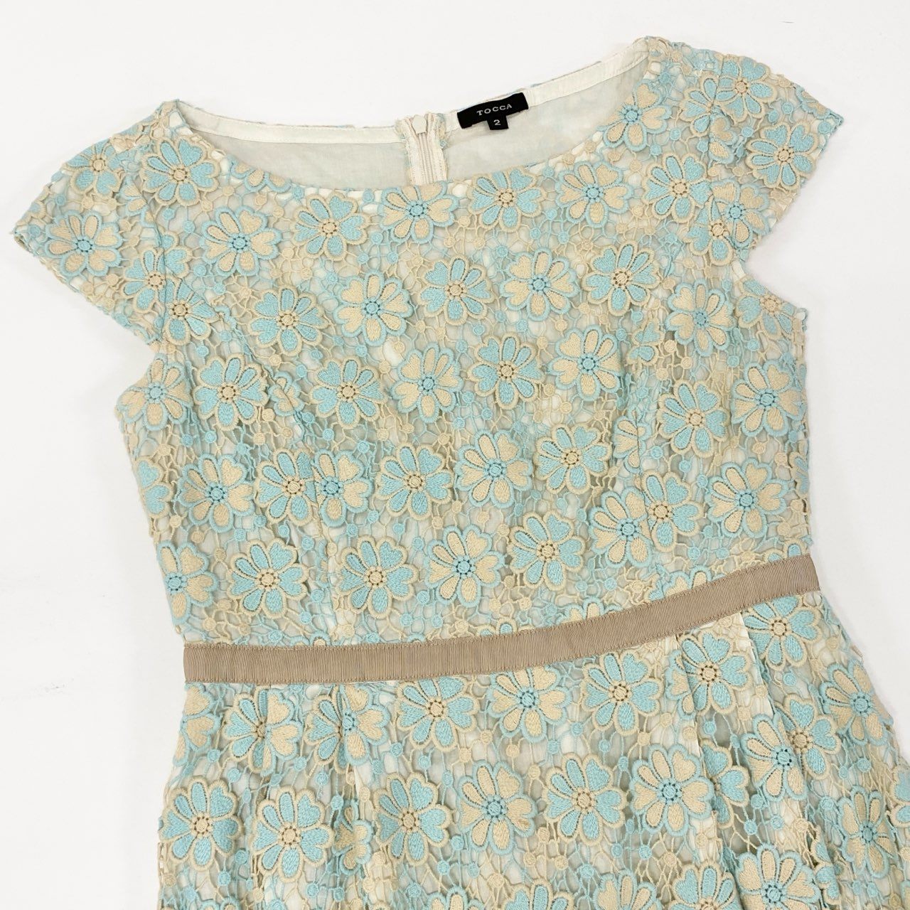 28k5 TOCCA トッカ フルエンブロイダリーワンピース 半袖ワンピース 花柄刺繍 レディース 女性用 2 ベージュ系 ライトブルー コットン100％o07t