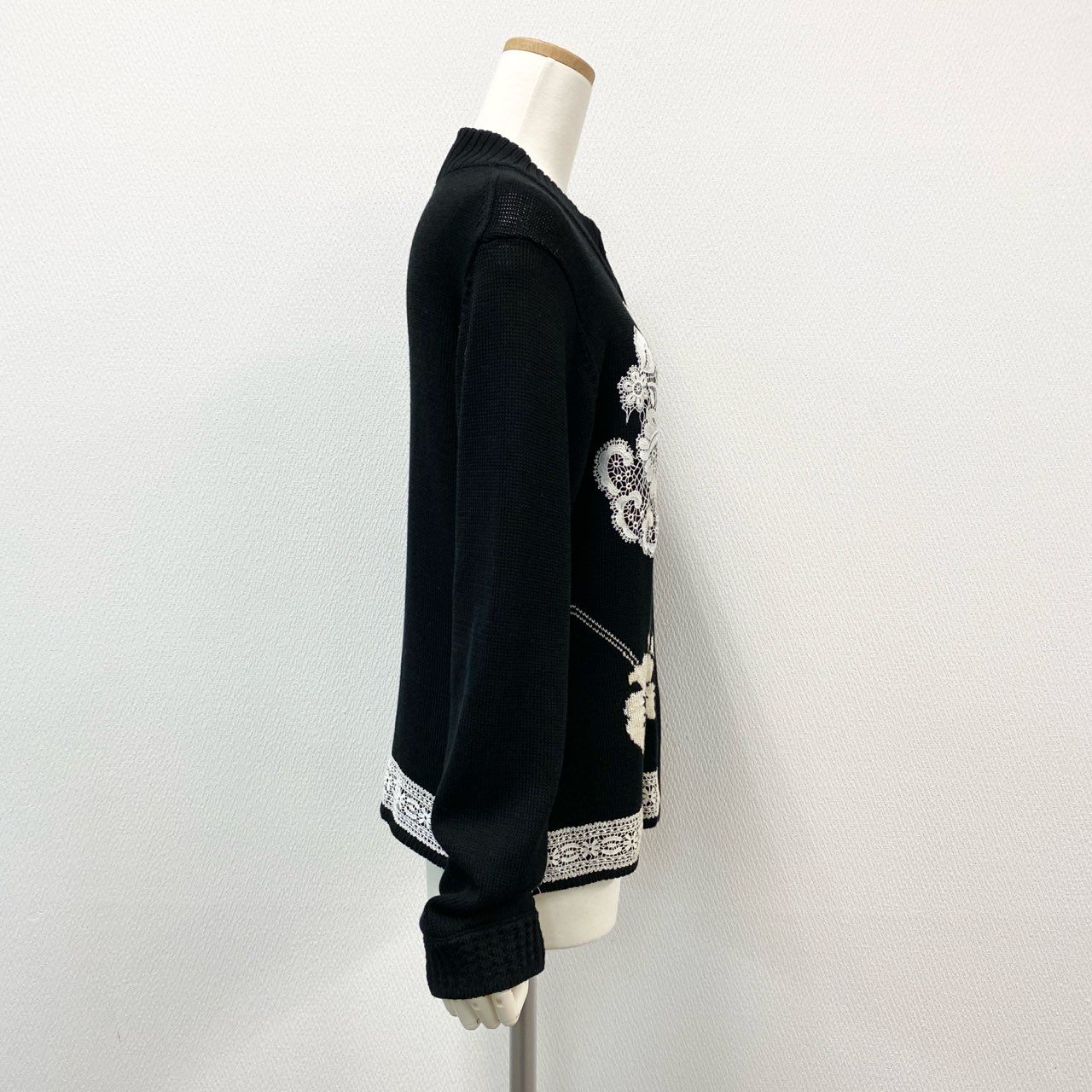 59k1 LEONARD FASHION レオナール ファッション 花柄刺繍 ラインストーン ジップアップ ニットジャケット セーター 日本製 Lサイズ ブラック コットン シルク レディースo07t