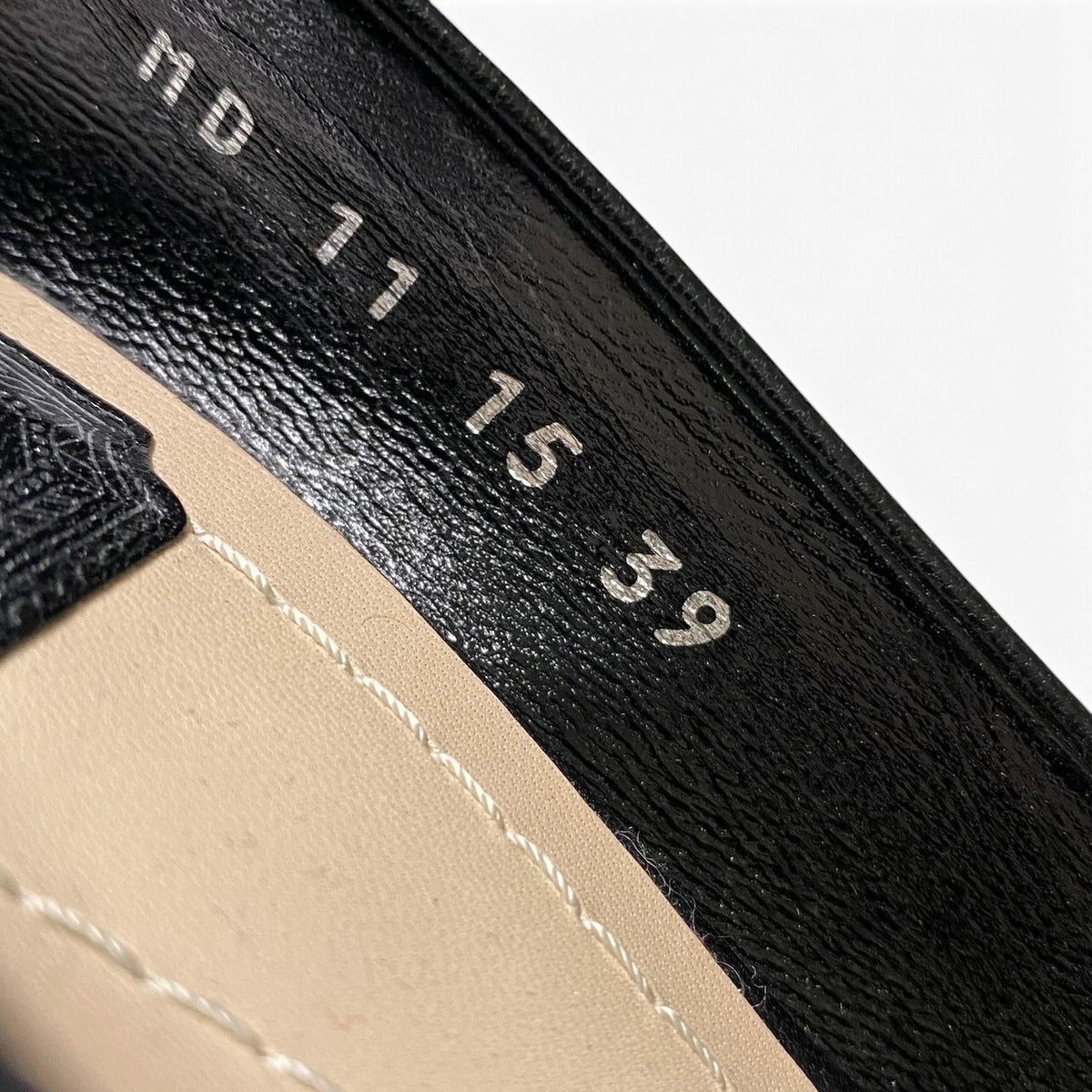j13 【極美品】Christian Dior レザーパンプス ポインテッドヒールパンプス 39サイズ ブラック レザー レディース 女性用k02i