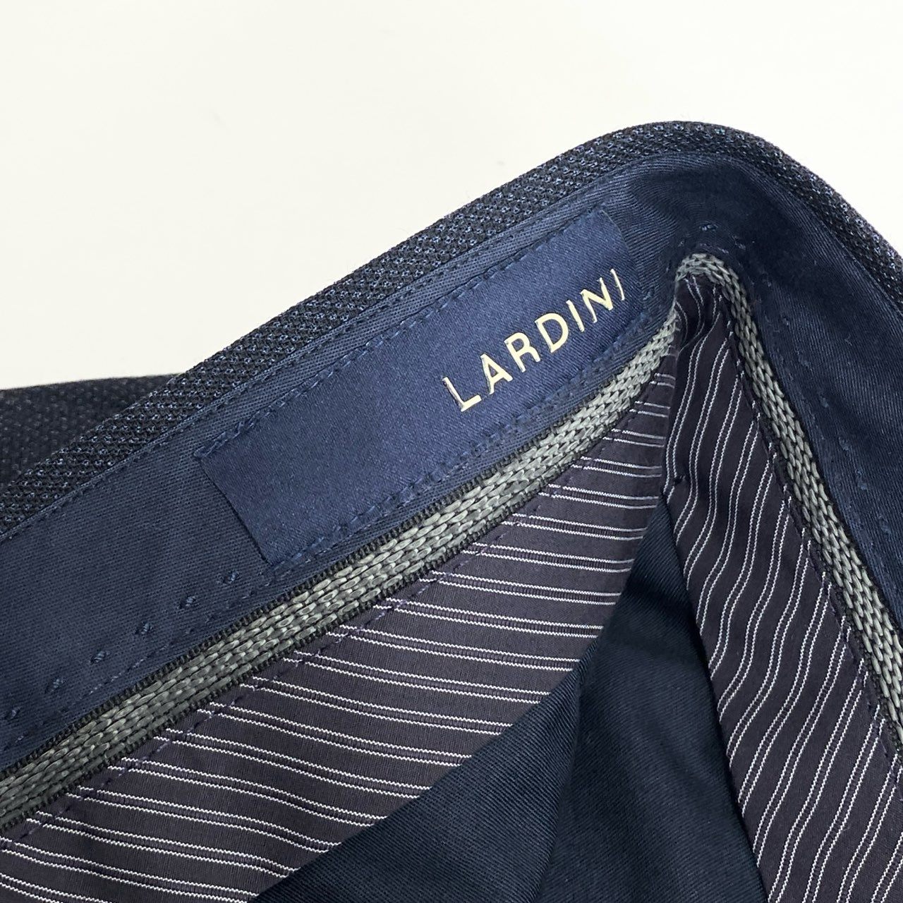 40c23 LARDINI ラルディーニ スラックスパンツ 46 ネイビー ビジネス フォーマル センタープレス イタリア製