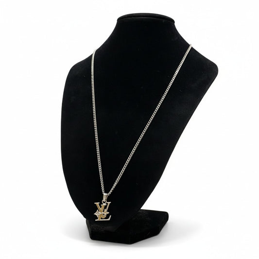 c4 【美品】LOUIS VUITTON ルイヴィトン ペンダント モノグラム ロウ M02254 ネックレス ユニセックスta1