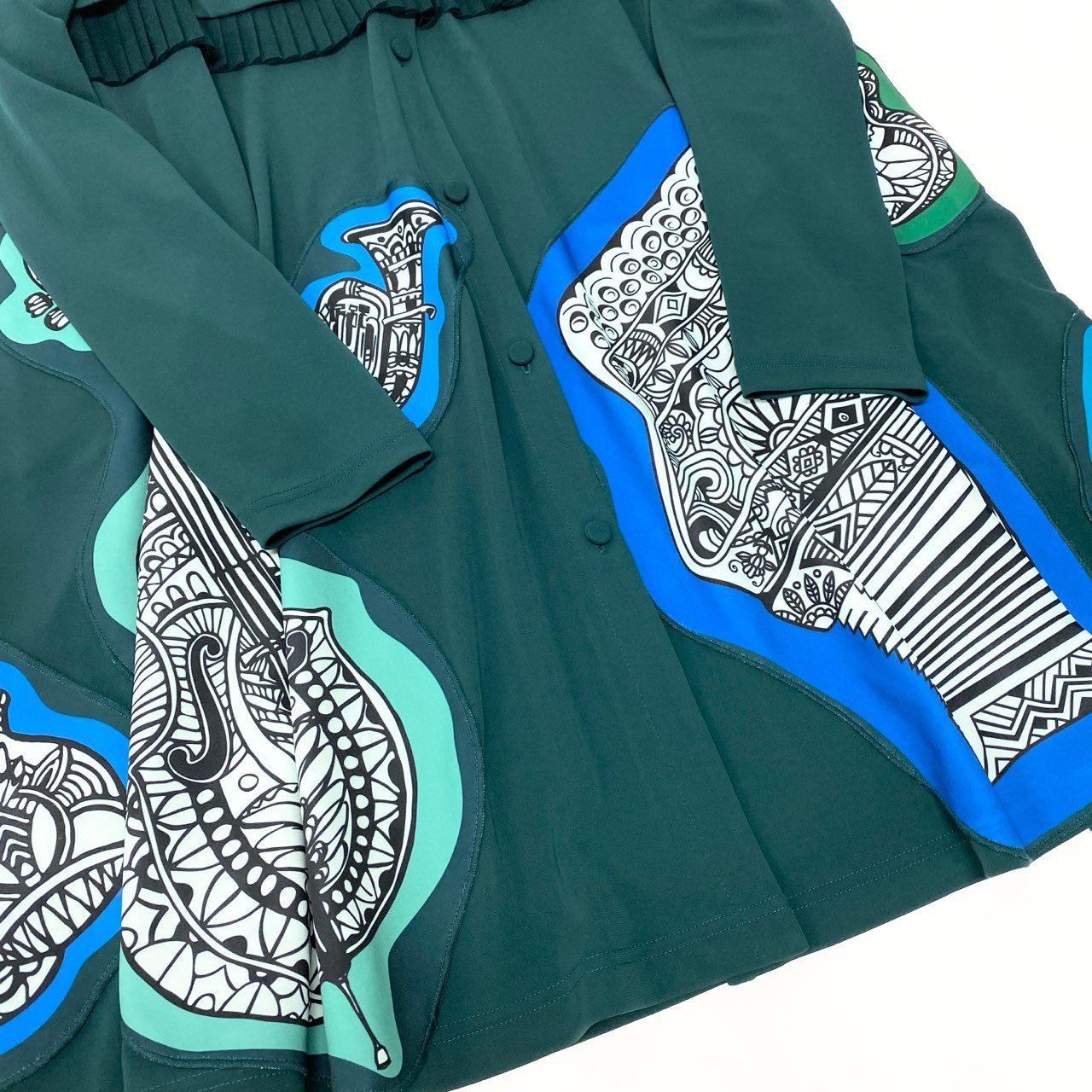 84b27 TOKUKO 1er VOL トクコプルミエヴォル ロングシャツワンピース 長袖 楽器柄 伸縮ストレッチ レディース 女性服 サイズ9 グリーン系u02t