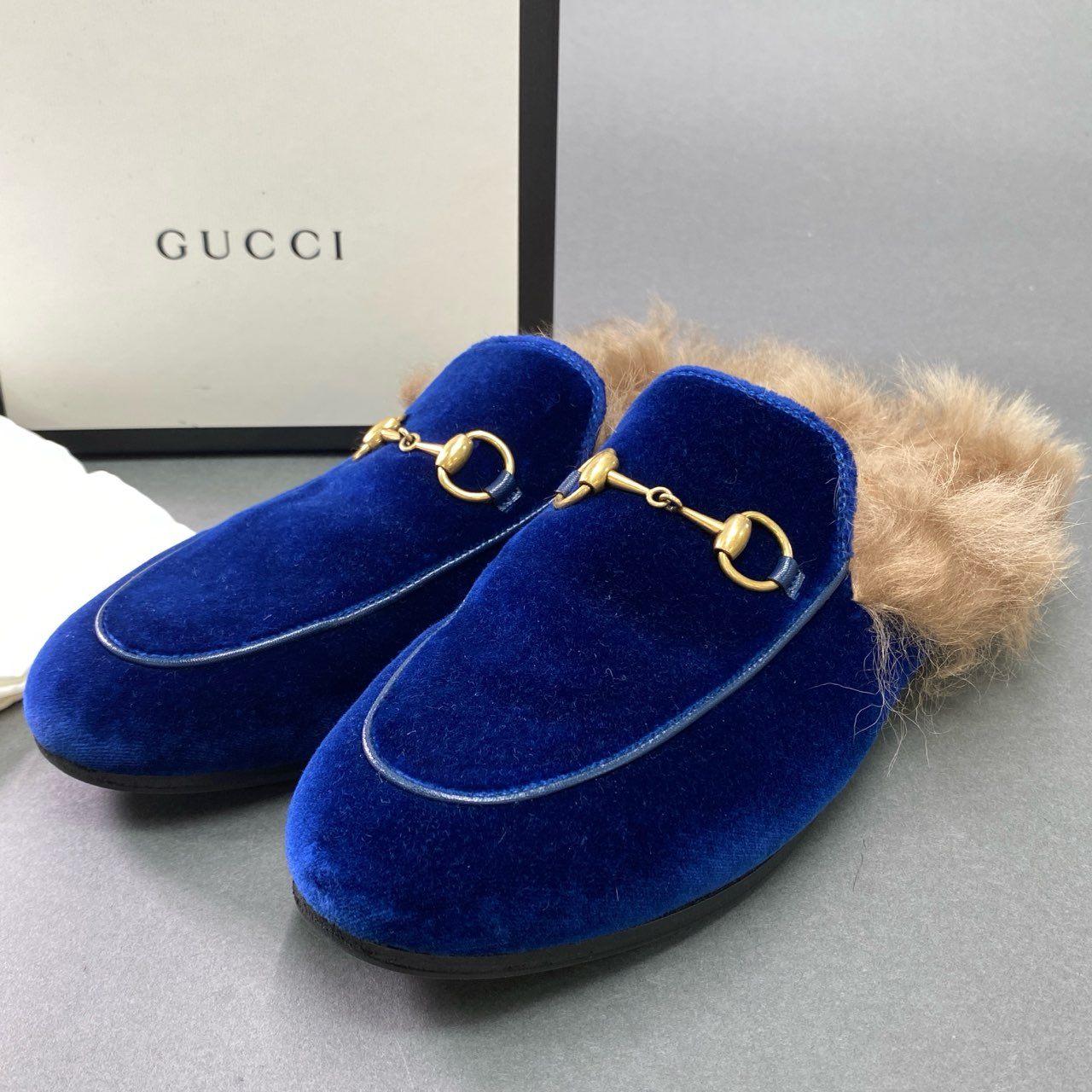 3k6 GUCCI グッチ ベルベット ホースビットサンダル ファーサンダル サイズ37 ネイビー ベロア/ラムファー レディース 女性用 靴