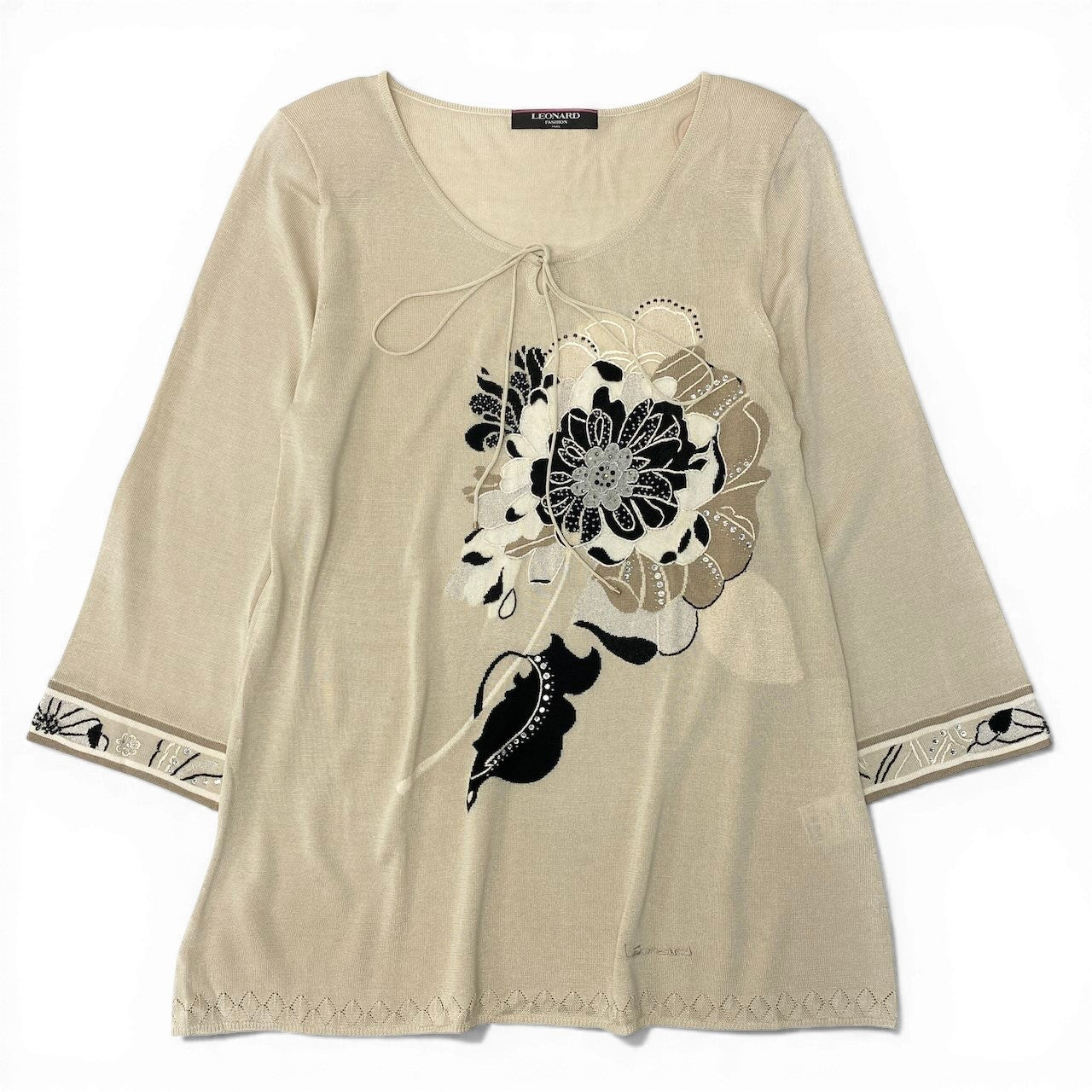 14d13 LEONARD FASHION レオナール ロングスリーブ ニットカットソー チュニック 花柄刺繍 ビーズ ラインストーン装飾 薄手 LL アイボリー レディース 女性用o07t