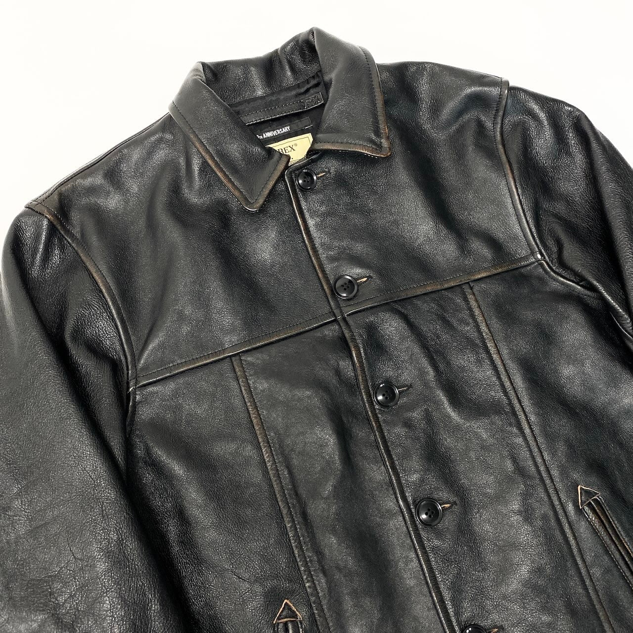 62d5 《美品》 AVIREX アヴィレックス 50th カウハイド カーコート サイズL ブラック 牛革 レザージャケット Vintage Finish ヴィンテージ加工t18r