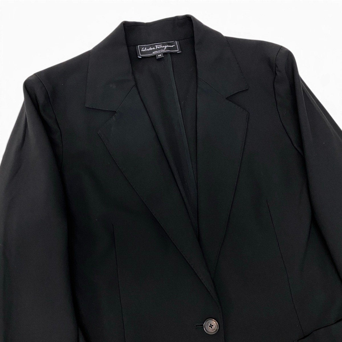 82i2 Salvatore Ferragamo サルヴァトーレフェラガモ テーラードジャケット フォーマルジャケット ストレッチ サイズ48 ブラック レディースo07t