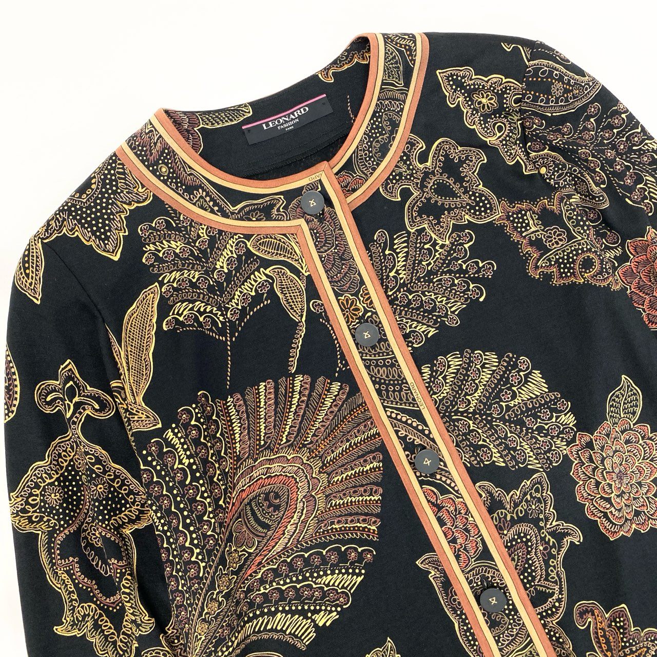 11k21 LEONARD FASHION レオナール ノーカラージャケット カーディガン 花柄プリント ペイズリー柄 ロングスリーブ レディース 女性用 M ブラック ウールシルクu02t