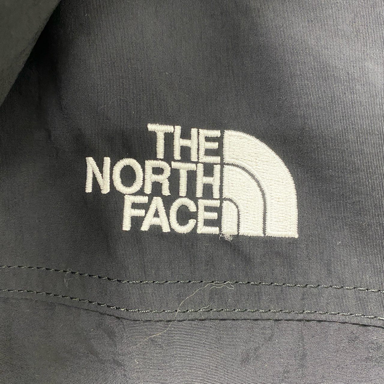 9b18 THE NORTH FACE ザノースフェイス ナイロンジャケット ウインドブレーカー 撥水加工 NP72131 Mサイズ ブラック ナイロン100％ メンズ 男性用u02t