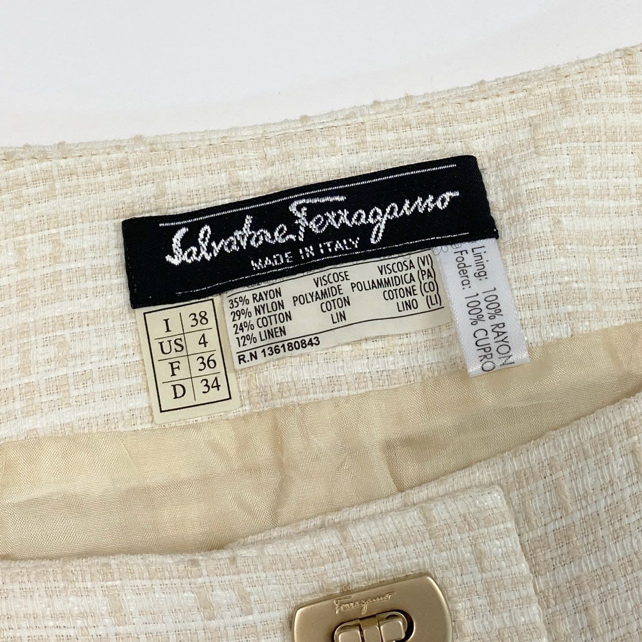 Ib26 《美品》 Salvatore Ferragamo サルヴァトーレフェラガモ ガンチーニターンロック ツイードスカート 38 アイボリー レディースu02t