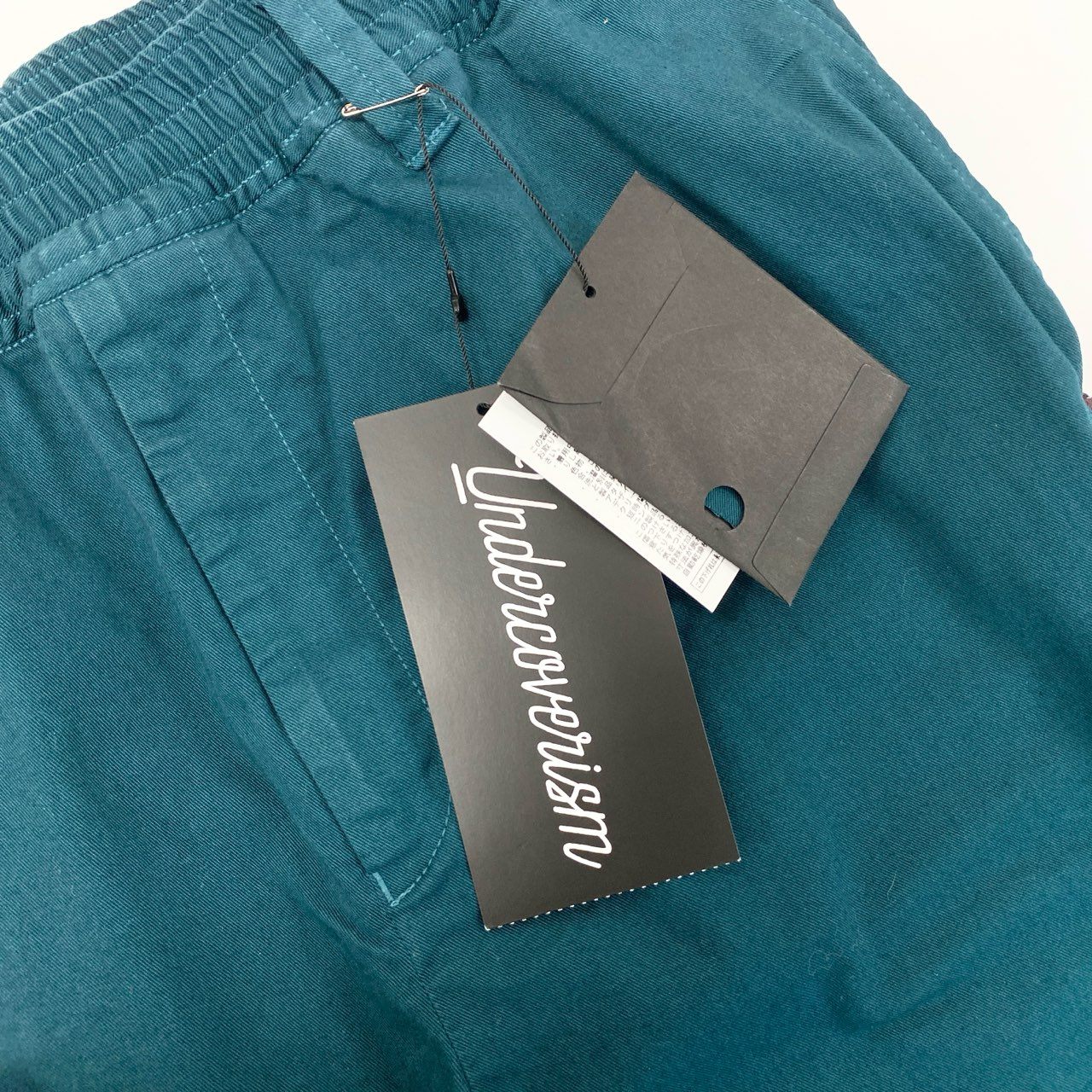 73j28 《新品保管品》 UNDERCOVERISM アンダーカバーイズム 23ss Dリング サイドジッパー コットンパンツ ボトムス ウエストゴム U11C4502－2 サイズ4 ダークグリーンo07t