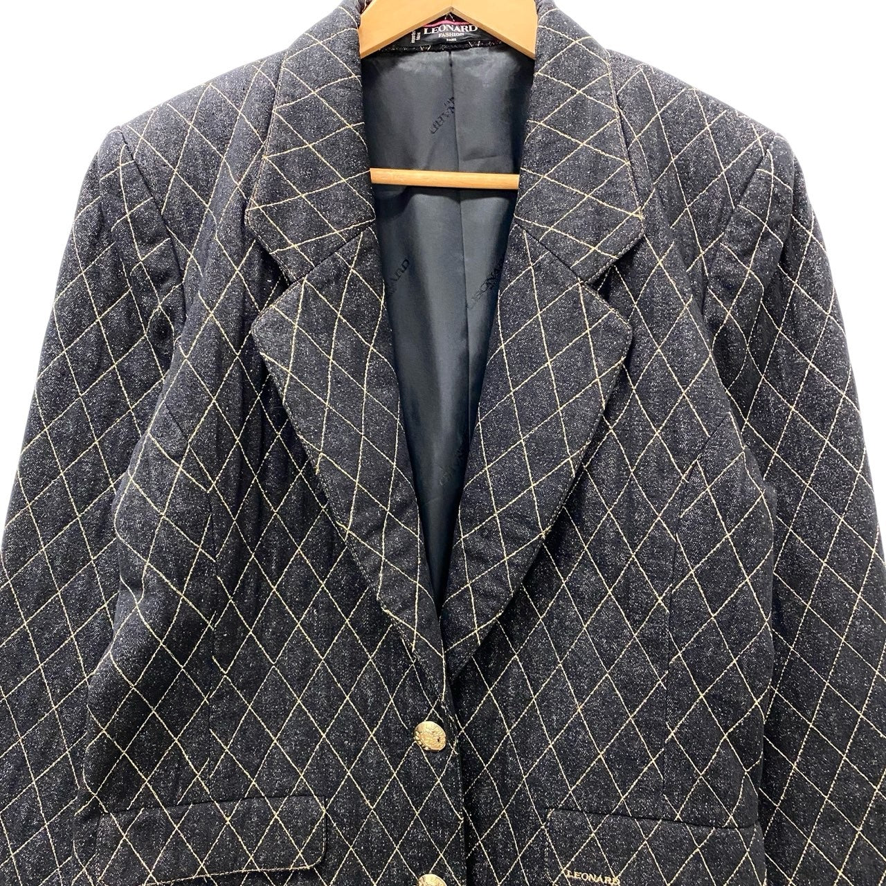 5c2 LEONARD FASHION レオナール テーラードジャケット 中綿ジャケット キルティング ゴールド刺繍 金ボタン レディース 女性服 13AR ブラックu02t