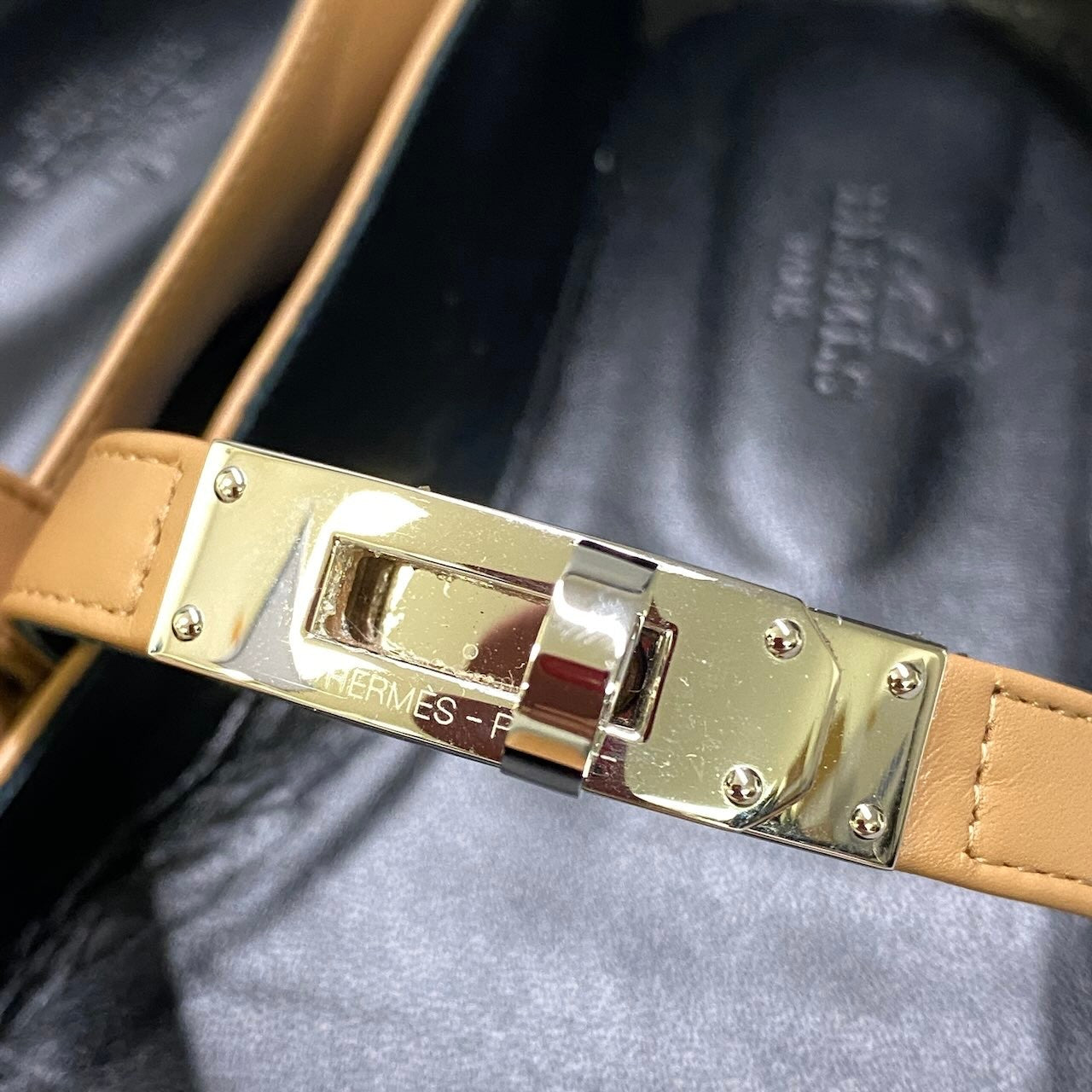 h29《美品》 HERMES エルメス ケリー バレエ フラットシューズ Kelly Ballet Flats Shoes size 36 Beige Camel Leather 箱 保存袋有t18r