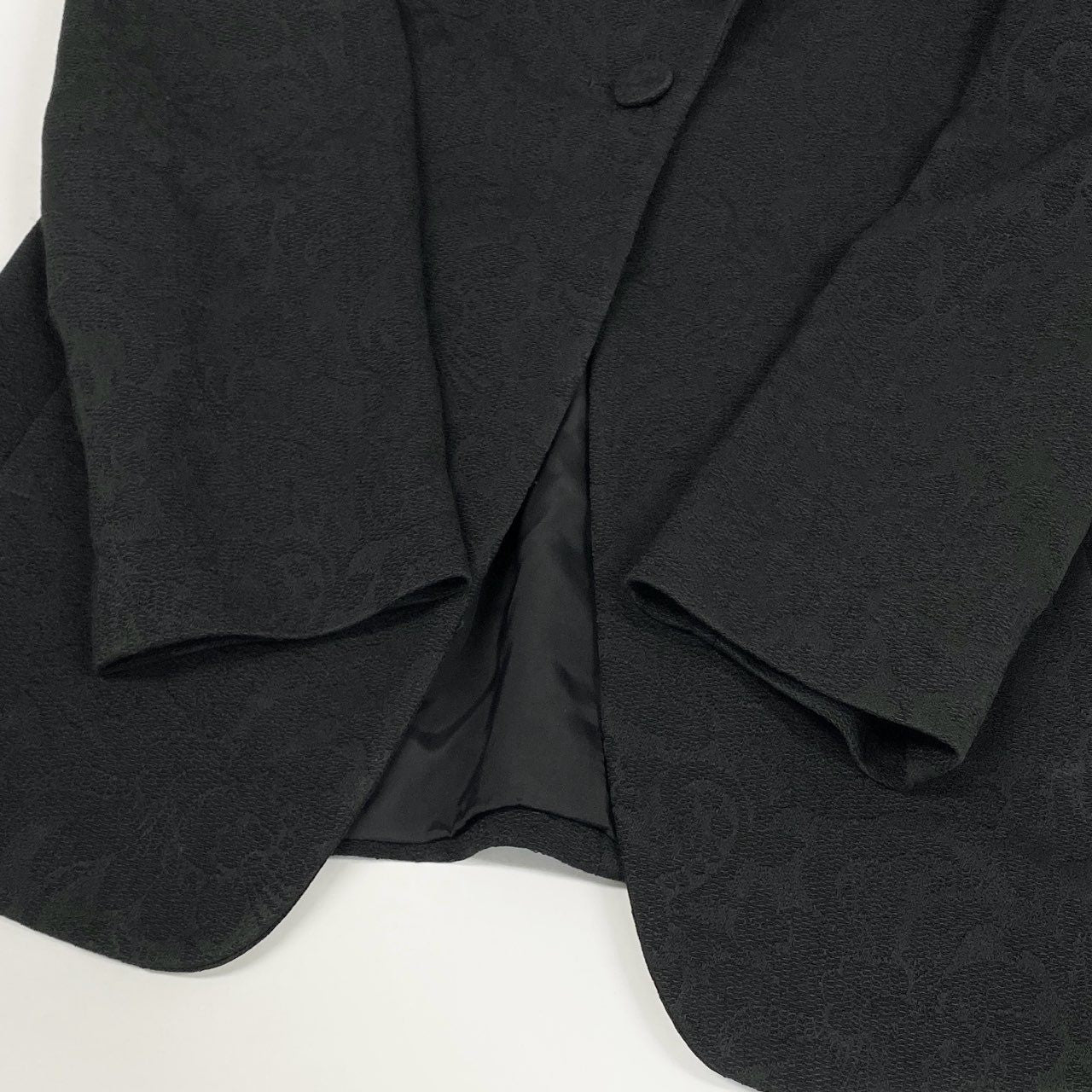 33a26 EMPORIO ARMANI エンポリオアルマーニ ダブルカラー 総刺繍ジャケット  サイズ40 ブラック ブレザー イタリア製 希少デザインt18r