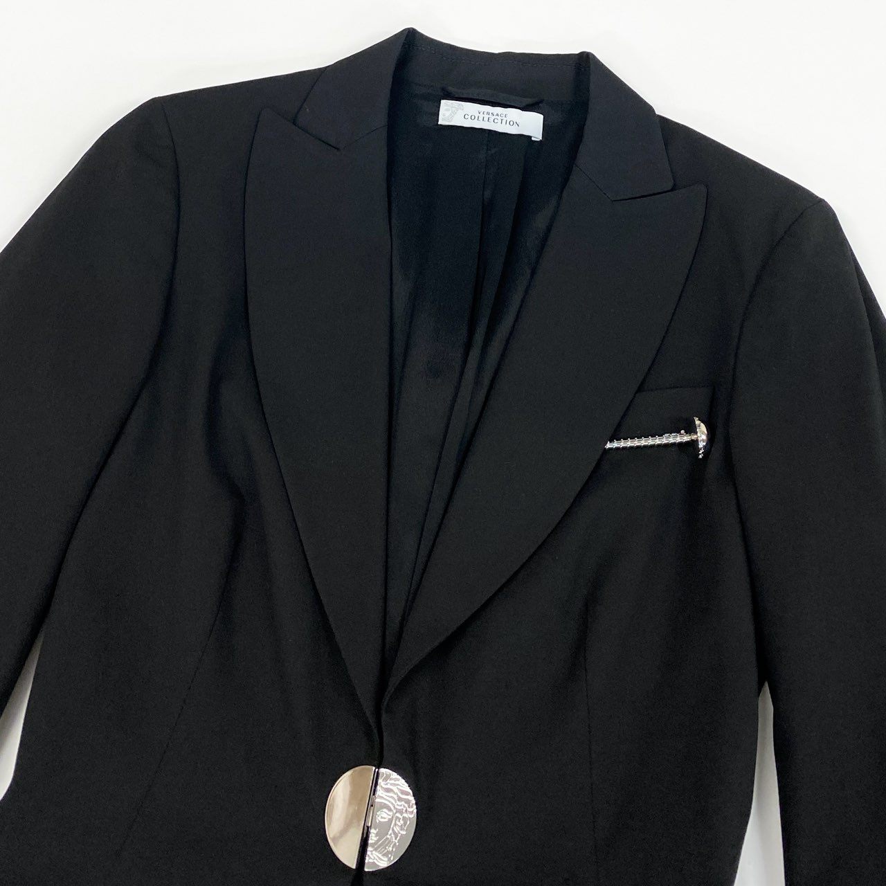 Id6 VERSACE COLLECTION ヴェルサーチコレクション テーラードジャケット 伸縮ストレッチ ロゴプレート サイズ40 ブラック レディース 女性服u02t