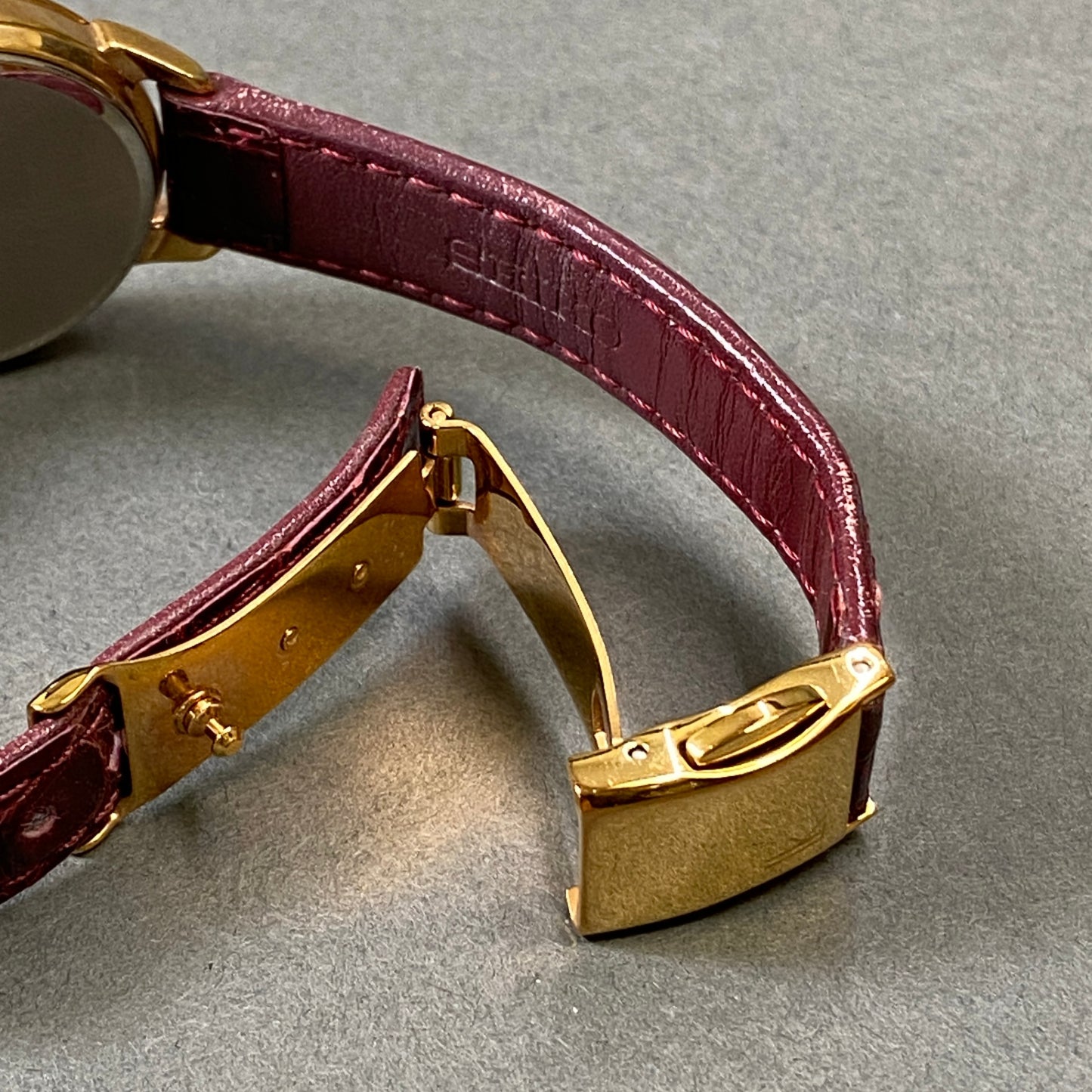 h1《美品》 SEIKO セイコー LUKIA ソーラー 腕時計 クロコレザーベルト 1B25-0AR0 ゴールド ホワイト SOLAR 電波 ウォッチ レディースk02i