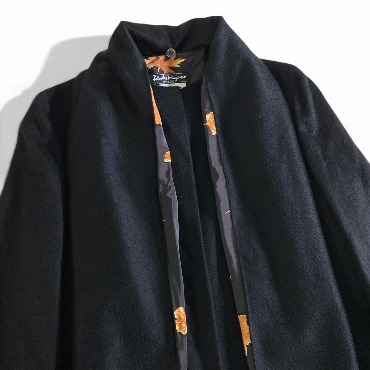 93j23 《極美品》 Salvatore Ferragamo サルヴァトーレフェラガモ ノーカラーコート ロングジャケット F 38 ブラック カシミヤ100 レディースu02t