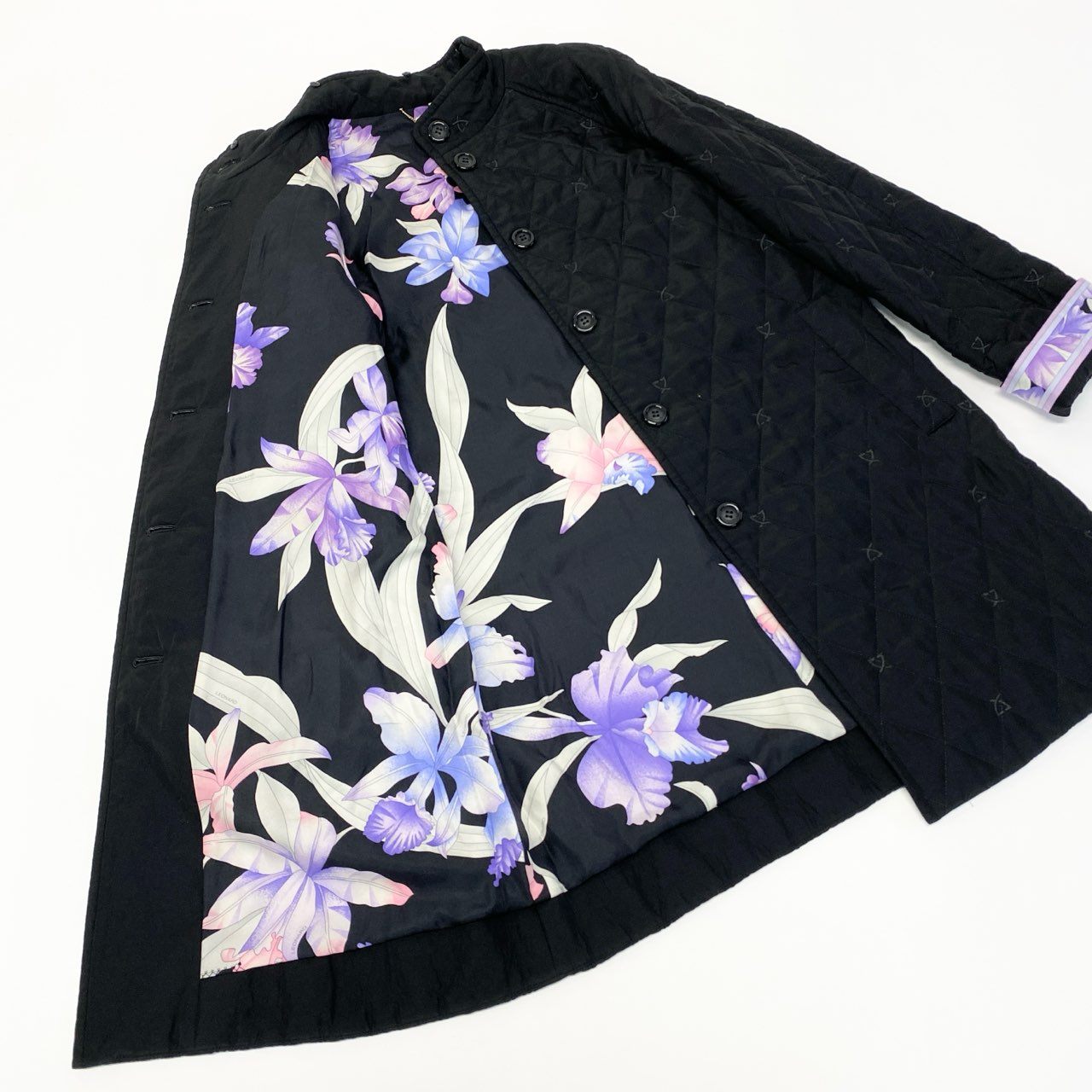 86a16 LEONARD FASHION レオナール キルティングジャケット ロングジャケット 中綿コート ロゴ刺繍 裏地花柄プリント シルク100％ レディース 女性用 40 ブラックo07t