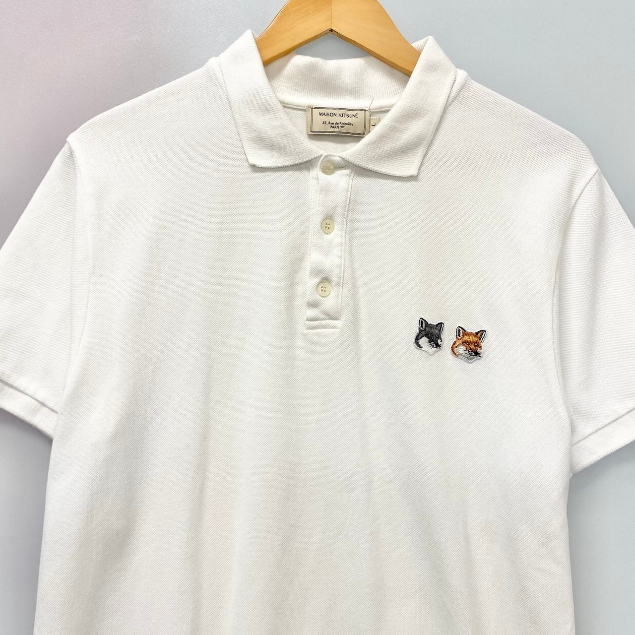 78c31 MAISON KITSUNE メゾンキツネ ダブルフォックスヘッドパッチポロシャツ 半袖ポロシャツ トップス Lサイズ ホワイト コットン100％ メンズ 男性用u02t