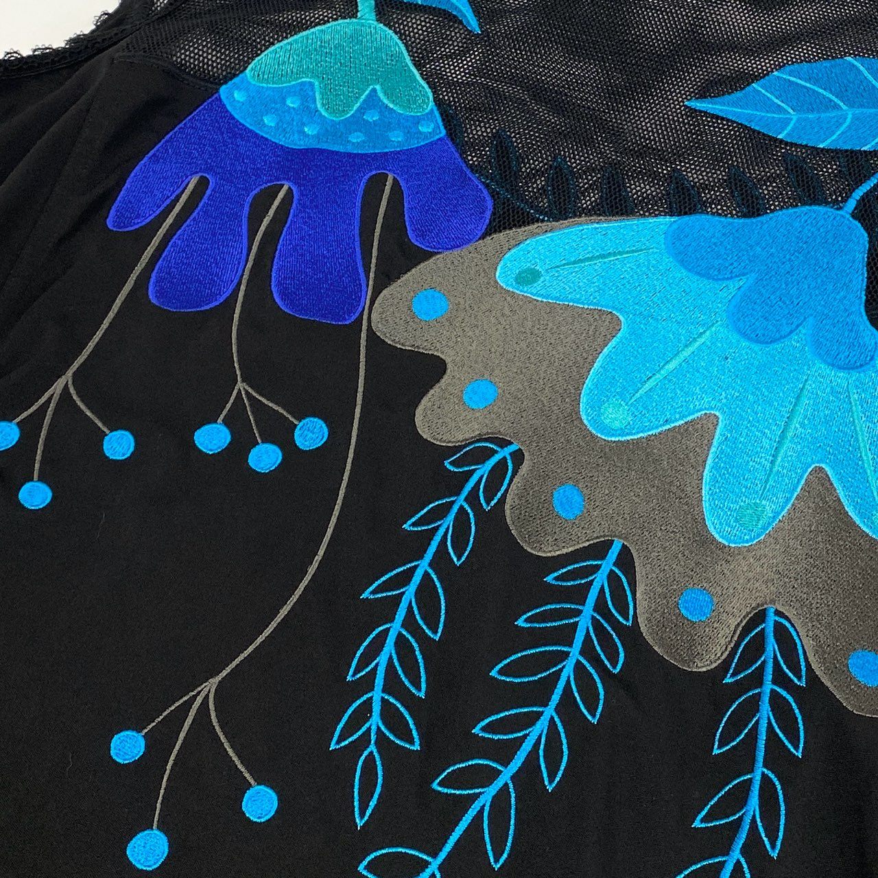 41k26 《美品》TOKUKO 1er VOL トクコプルミエヴォル ノースリーブワンピース メッシュ切替 フラワーモチーフ 刺繍 サイドギャザー レディース 女性用 9 ブラックu02t