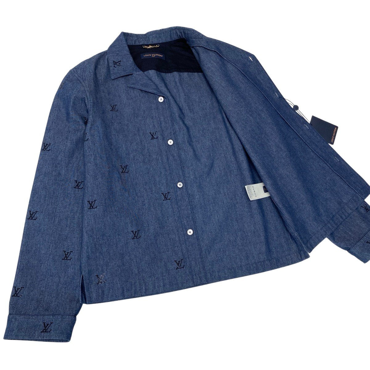 Mf18 《未使用品》 LOUIS VUITTON ルイヴィトン 25SS ブラゾンエンベリッシュド デニムシャツ Blason Embellished Shirt サイズL ブルーt18r