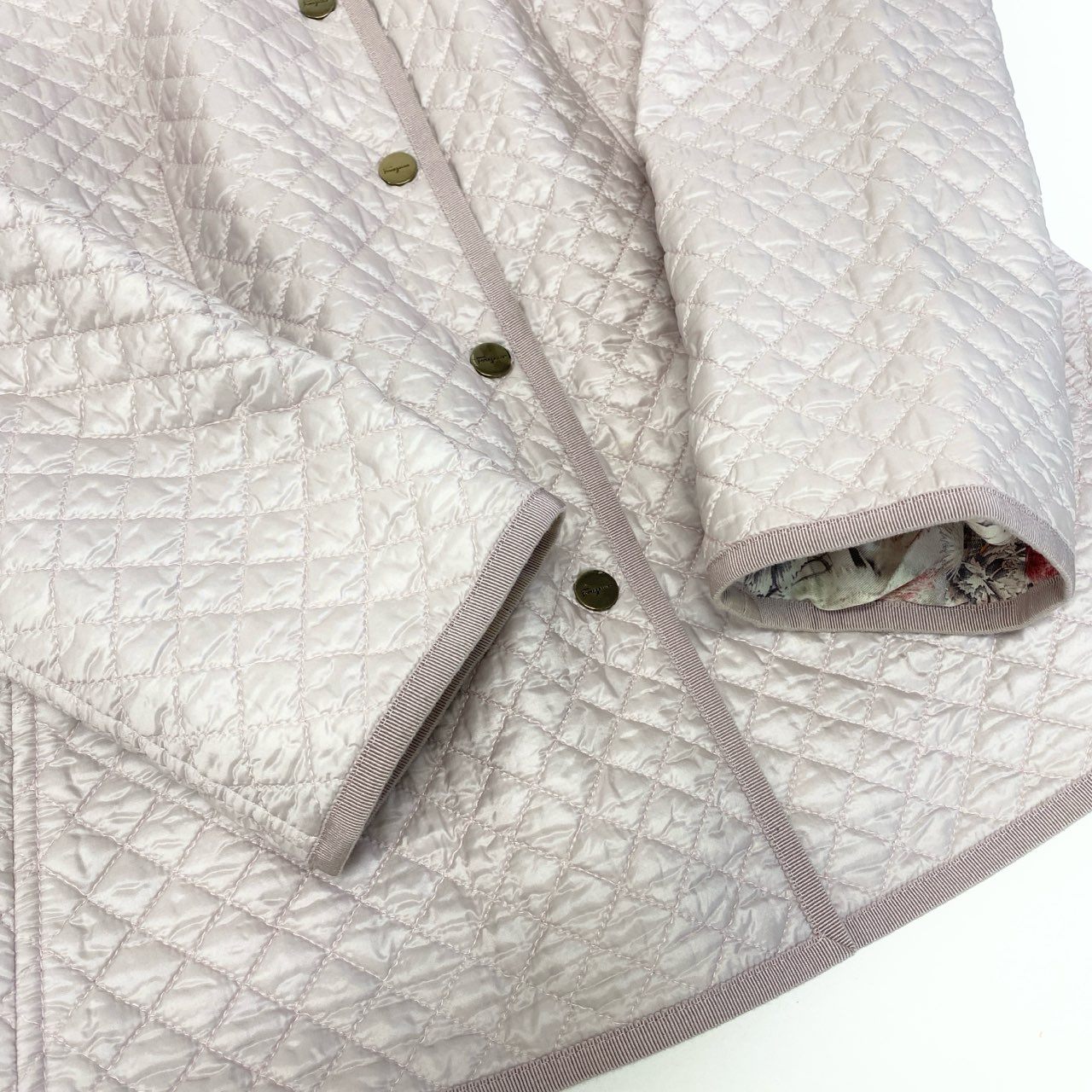 Ea16 Salvatore Ferragamo サルヴァトーレフェラガモ 裏地シルク総柄 キルティングジャケット サイズ40 ピンク系 レディース 薄手アウター 羽織k02i