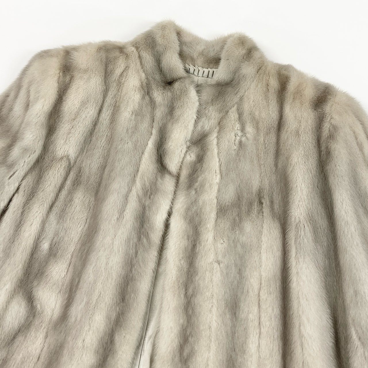 53k10 サファイアミンク セミロングコート ホワイトグレー 本毛皮 MINK FUR COAT リアルファーt18r